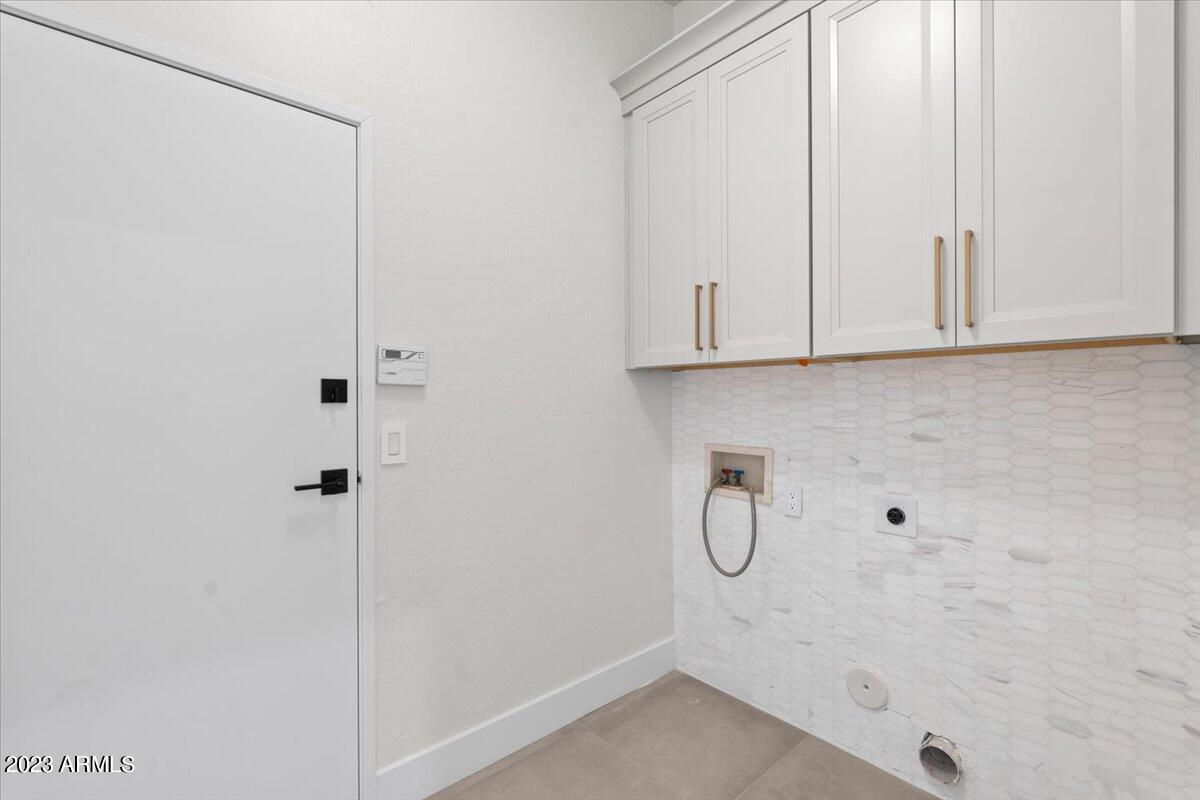 19550 N GRAYHAWK Drive, 1127