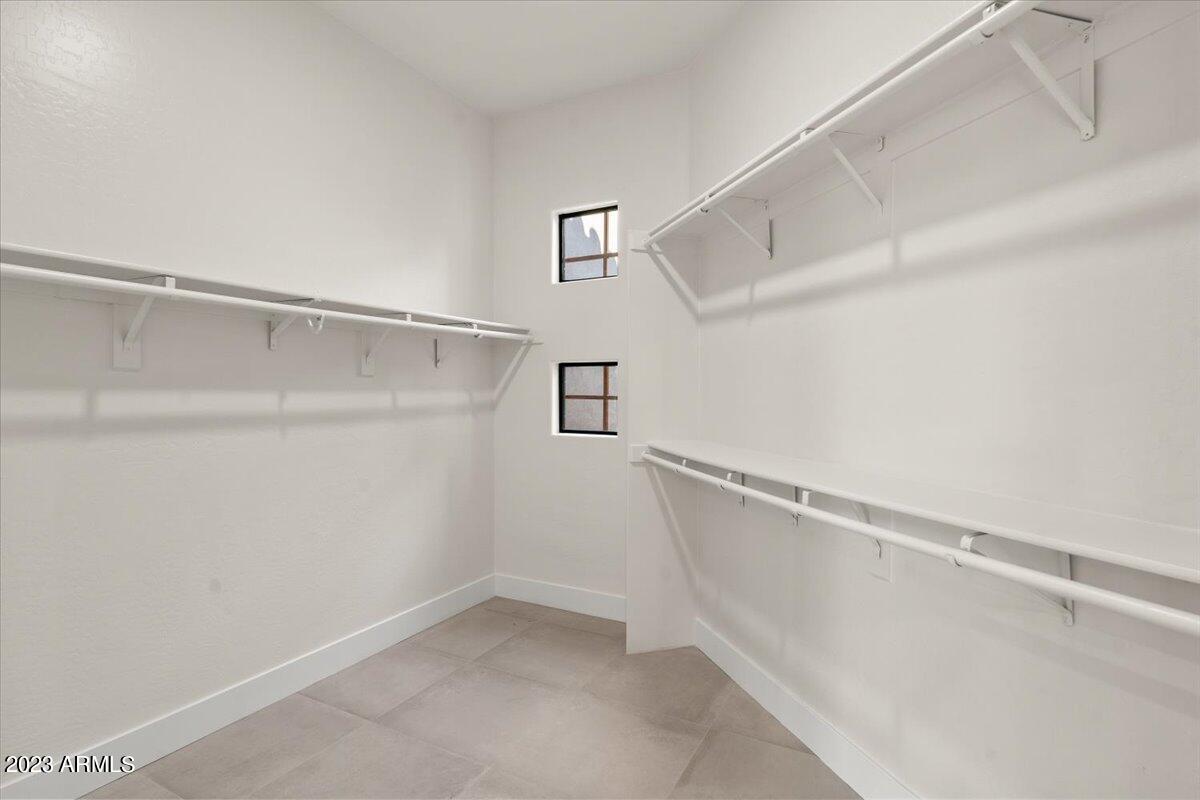 19550 N GRAYHAWK Drive, 1127