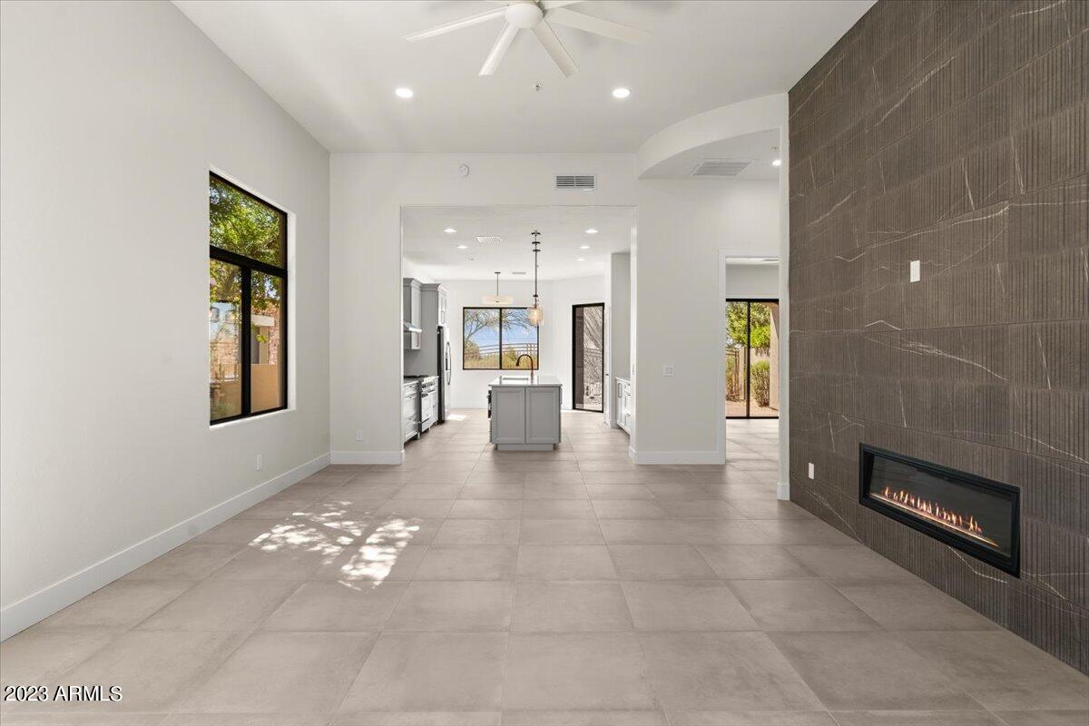 19550 N GRAYHAWK Drive, 1127