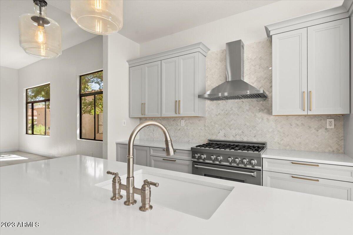 19550 N GRAYHAWK Drive, 1127