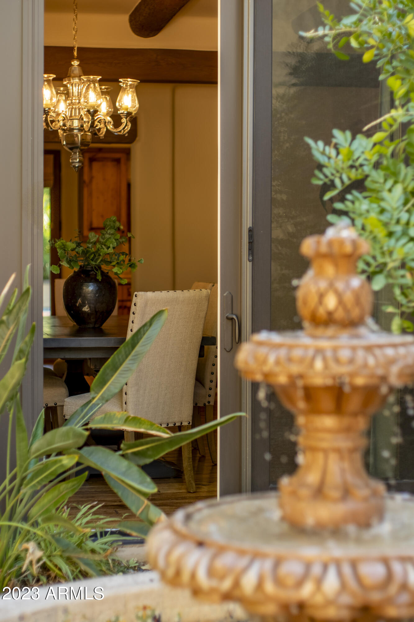 5801 E VIA LOS CABALLOS