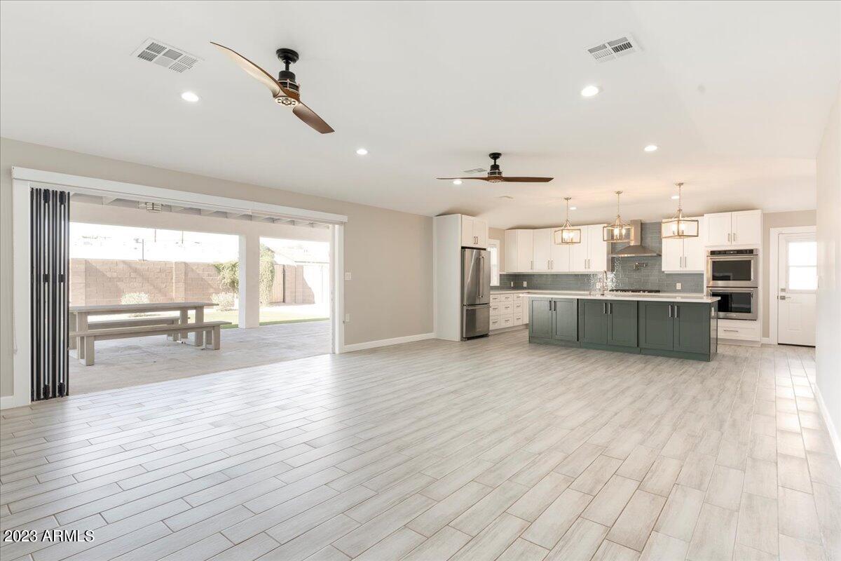 2428 N 68TH Place