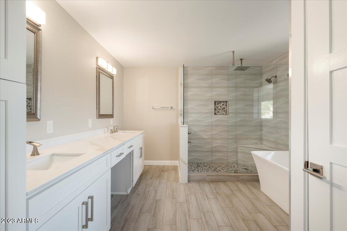 2428 N 68TH Place