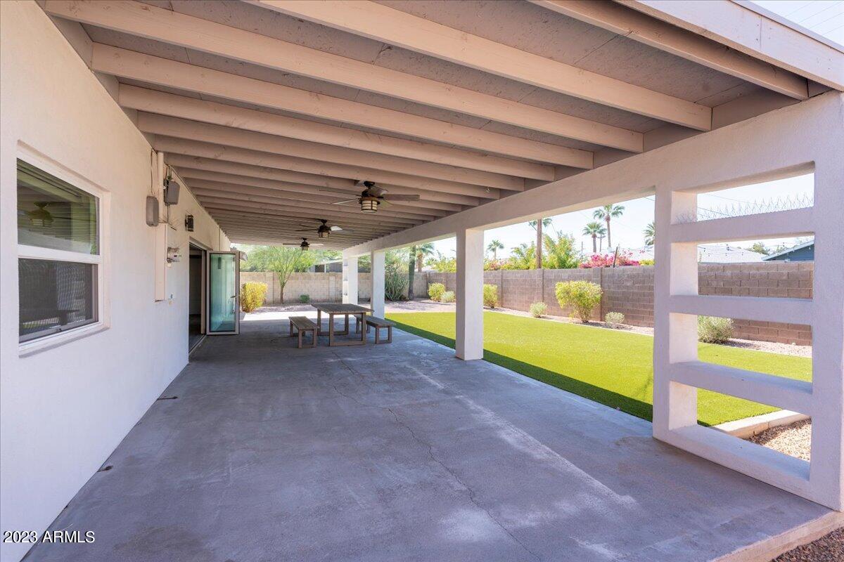2428 N 68TH Place
