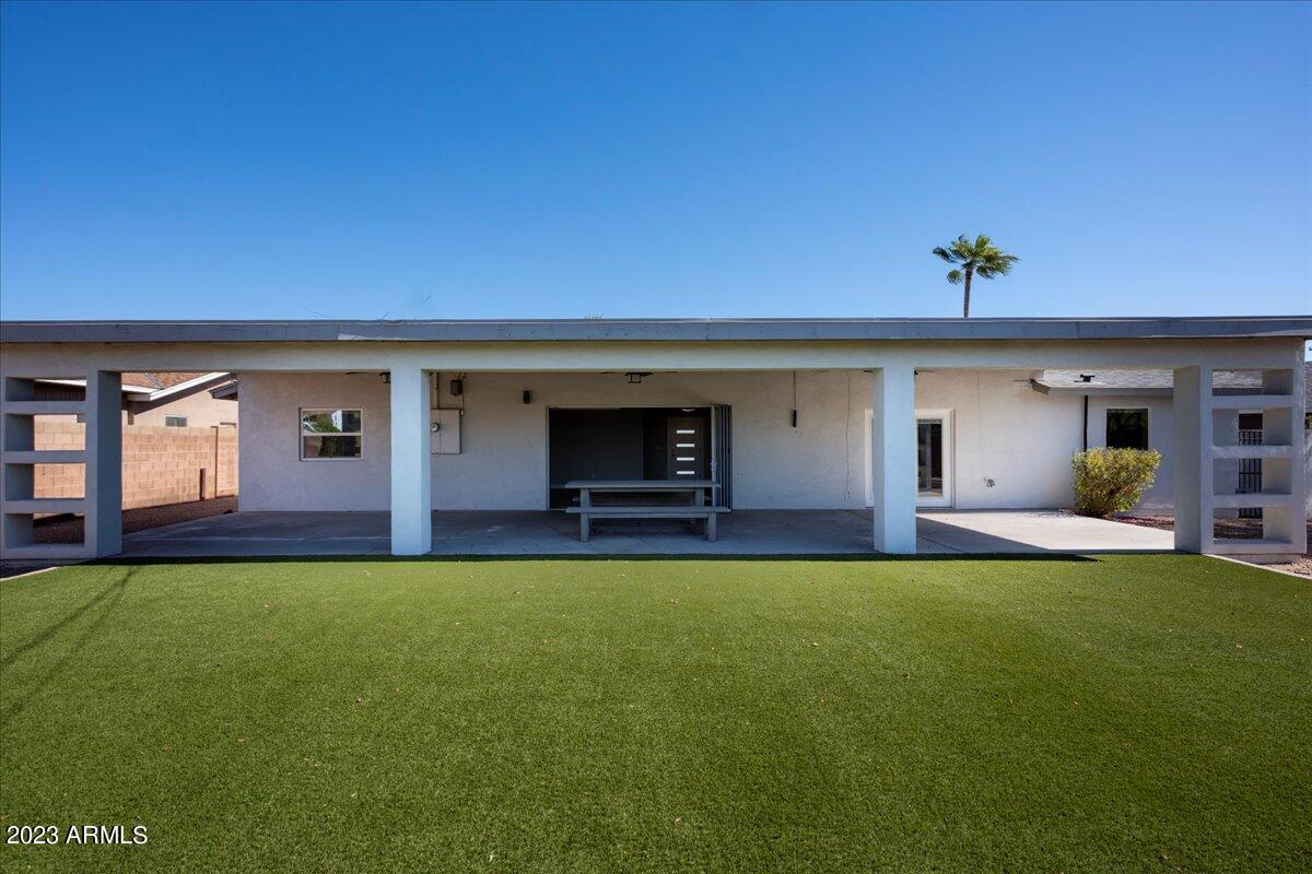 2428 N 68TH Place