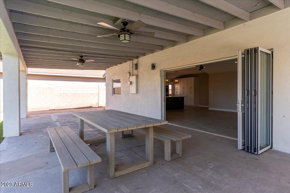 2428 N 68TH Place