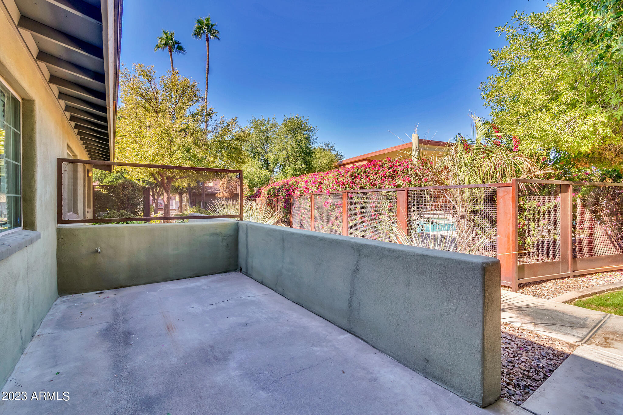 1850 E MARYLAND Avenue, 28