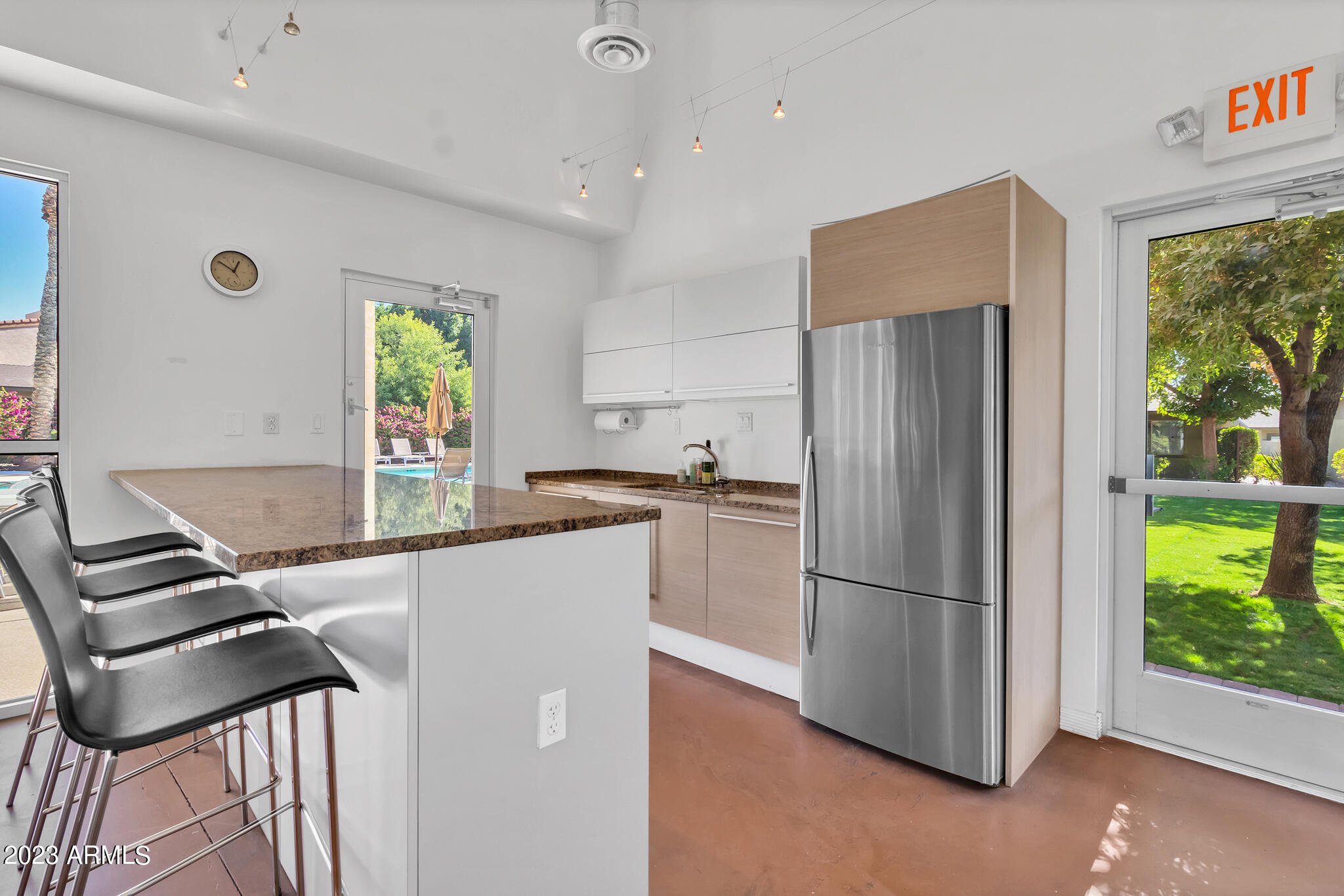 1850 E MARYLAND Avenue, 28