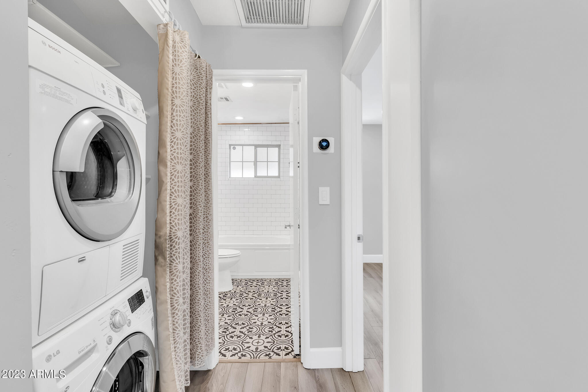 1850 E MARYLAND Avenue, 28