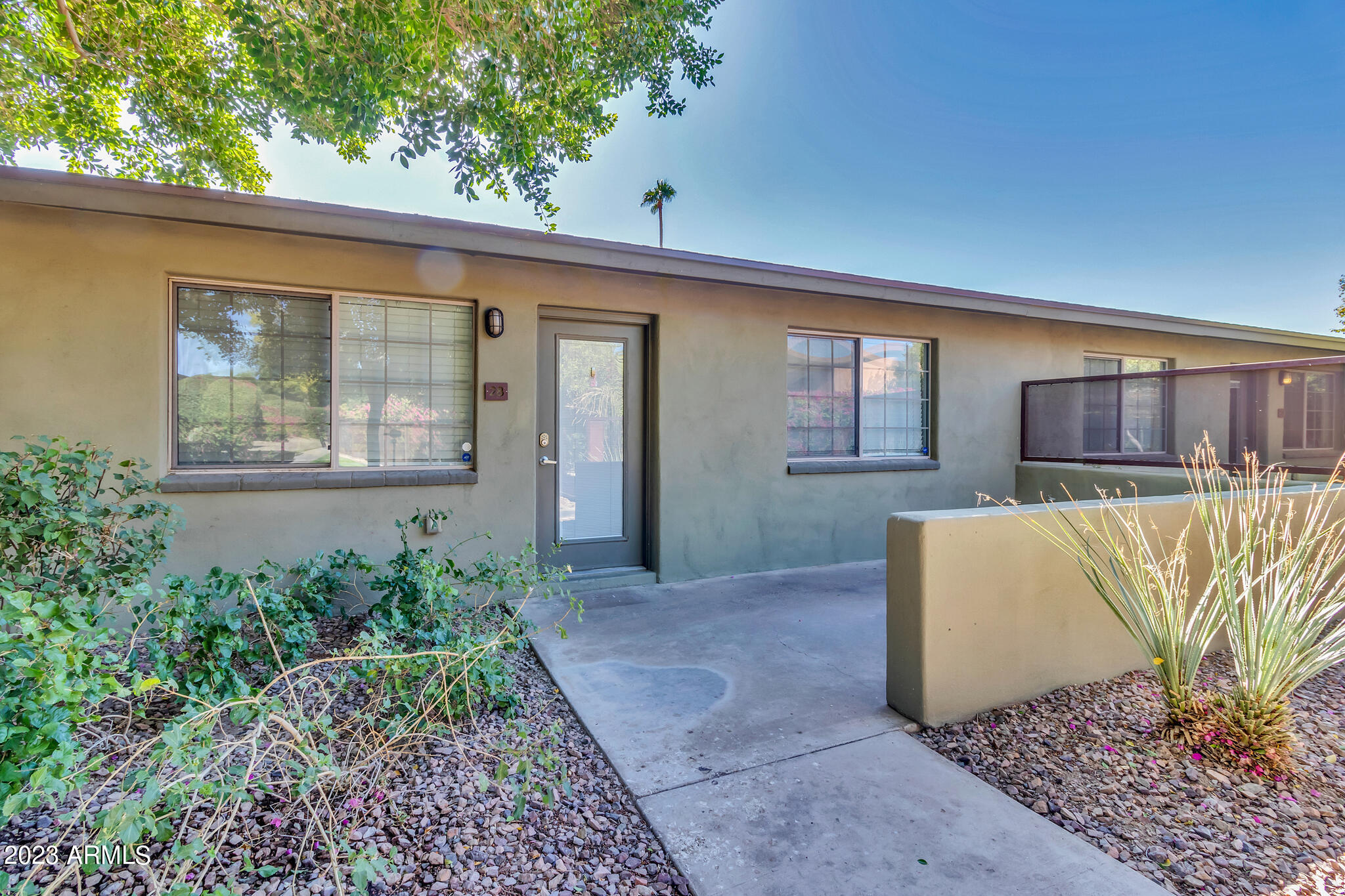 1850 E MARYLAND Avenue, 28