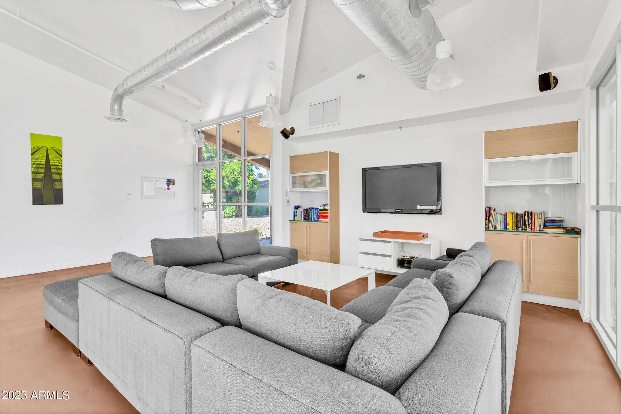 1850 E MARYLAND Avenue, 28