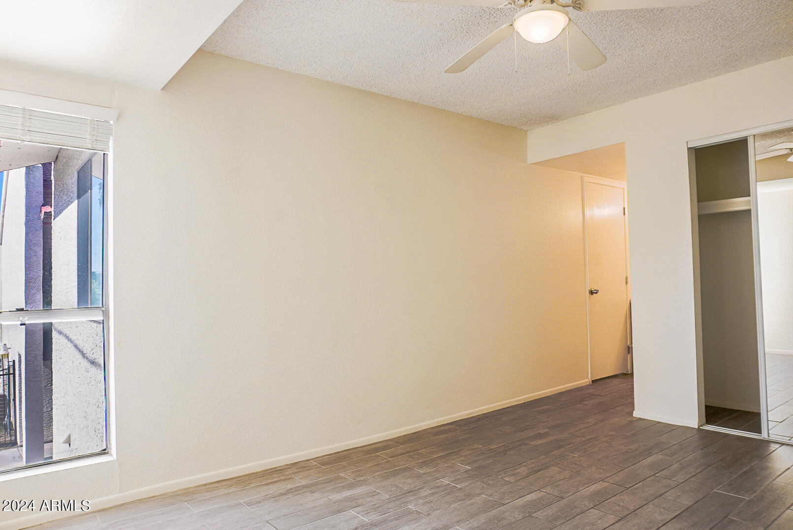 4211 E PALM Lane, 206