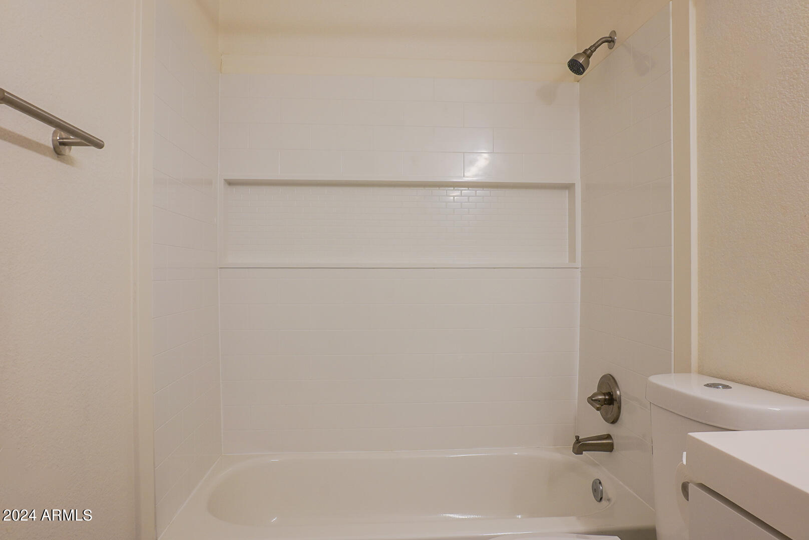 4211 E PALM Lane, 206