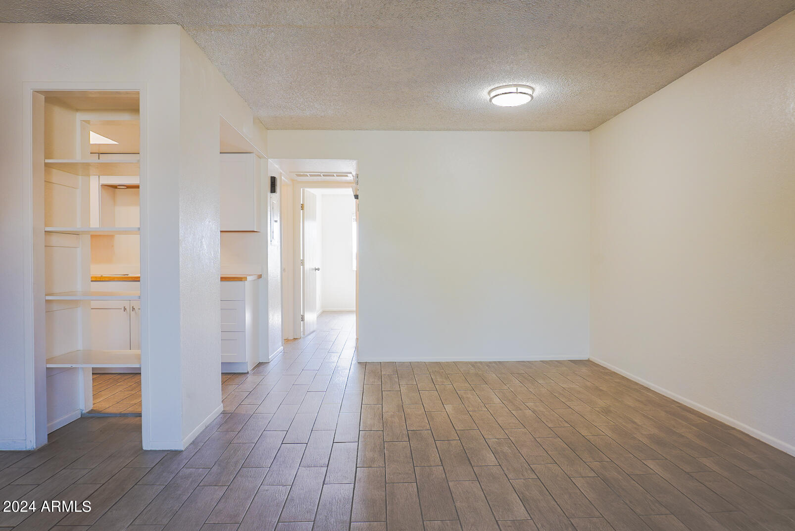 4211 E PALM Lane, 206