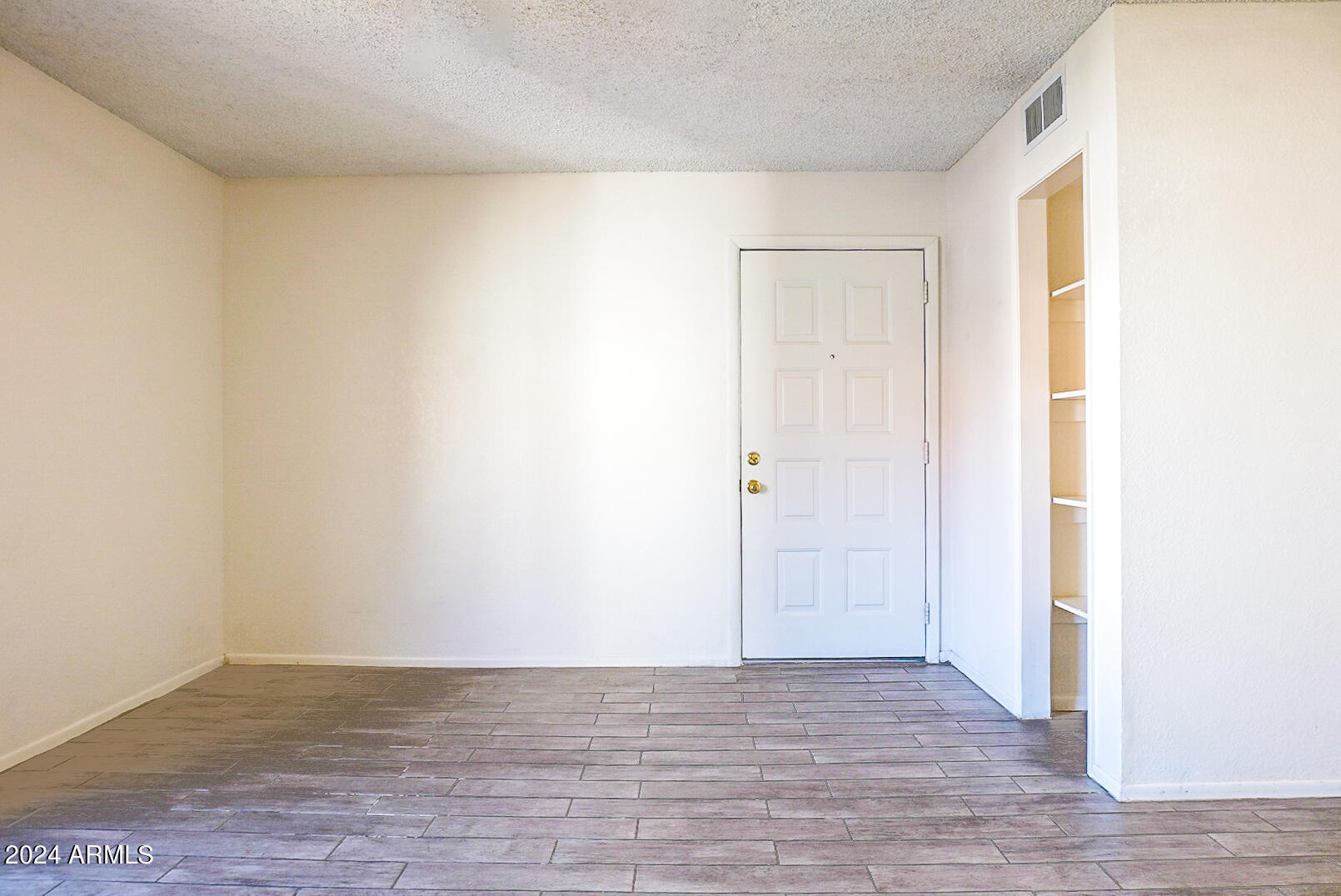 4211 E PALM Lane, 206