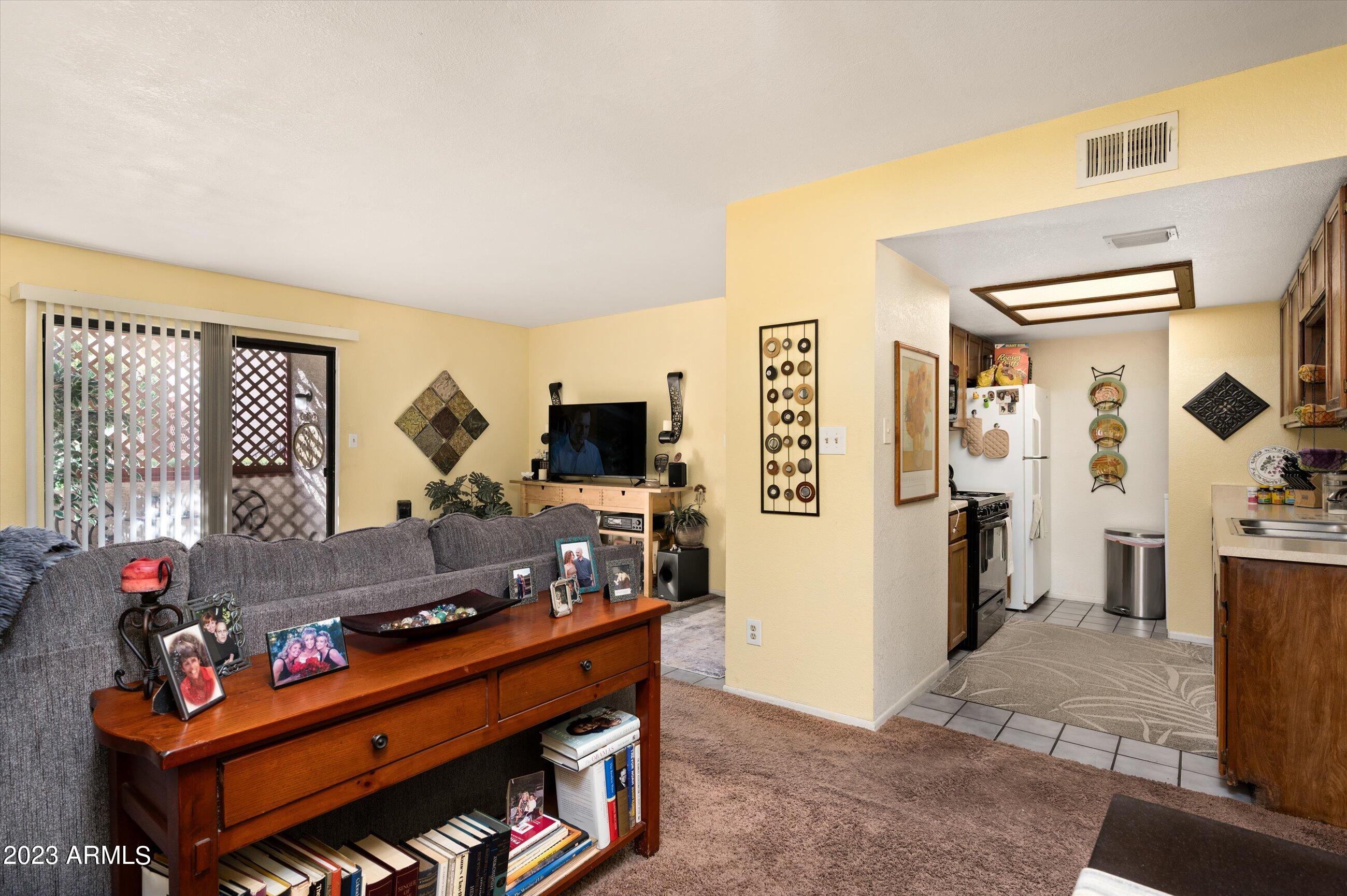 4211 E PALM Lane, 103