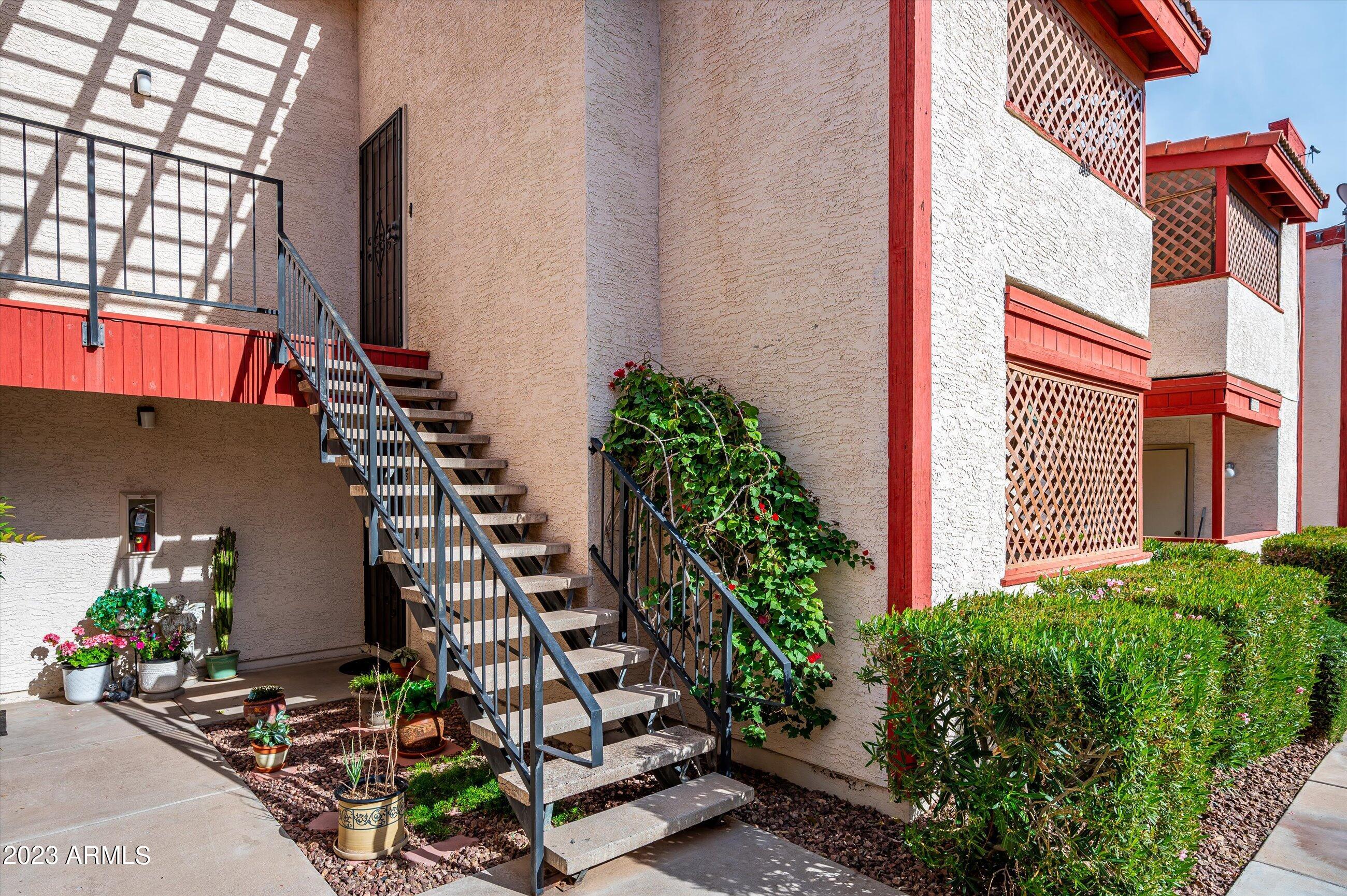 4211 E PALM Lane, 103