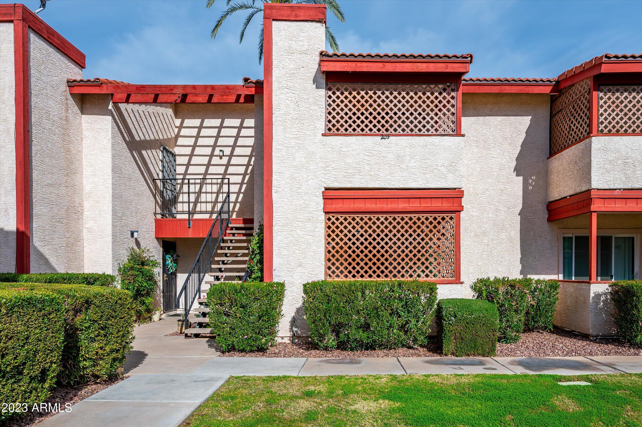 4211 E PALM Lane, 103