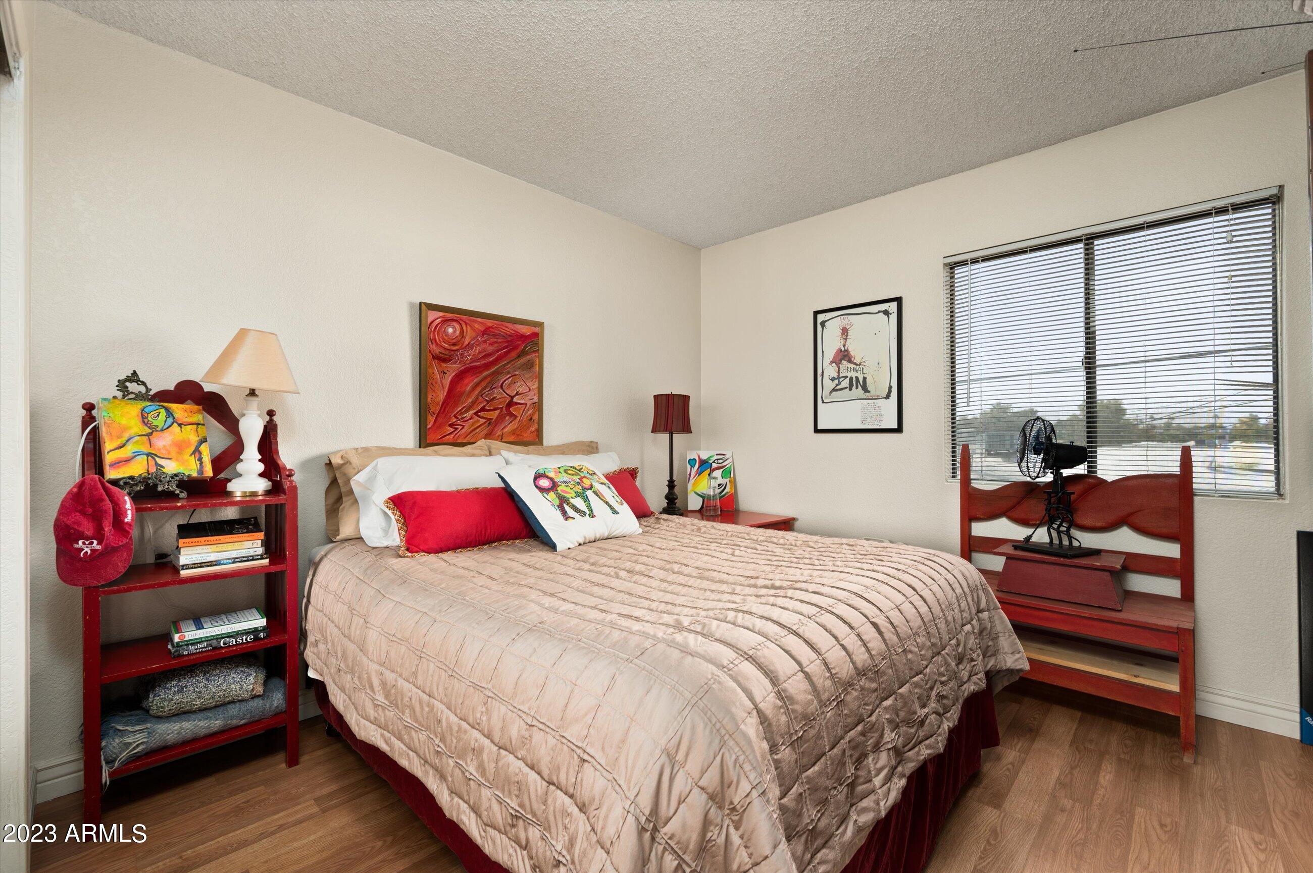 4211 E PALM Lane, 211