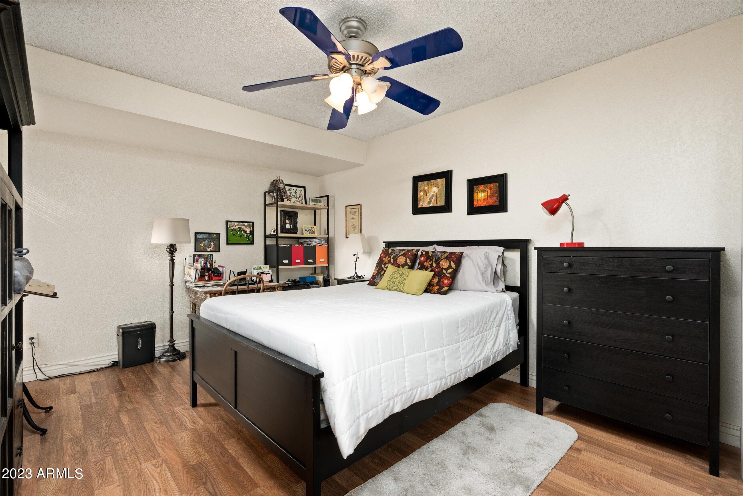 4211 E PALM Lane, 211