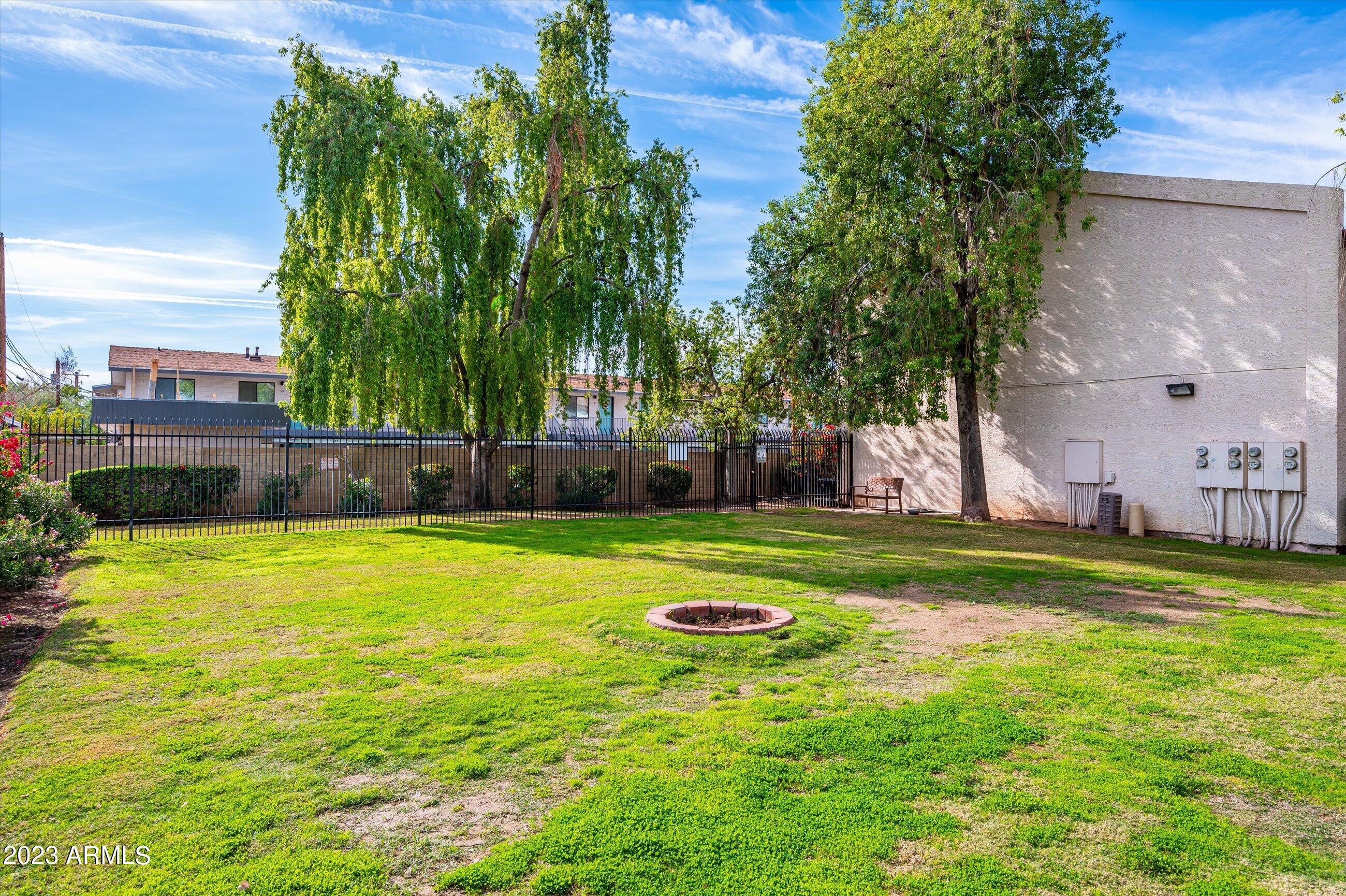 4211 E PALM Lane, 211