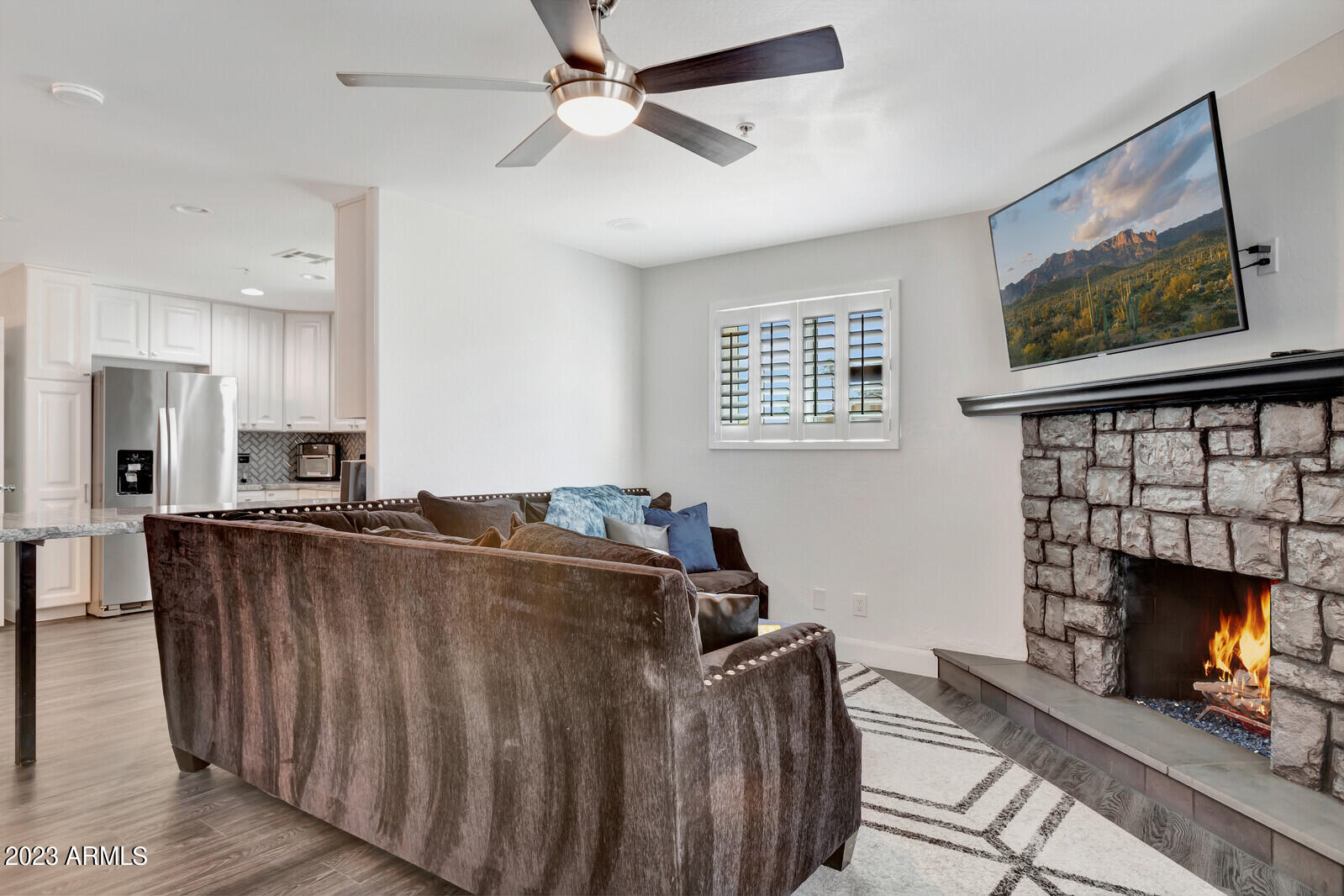 8402 E MACKENZIE Drive