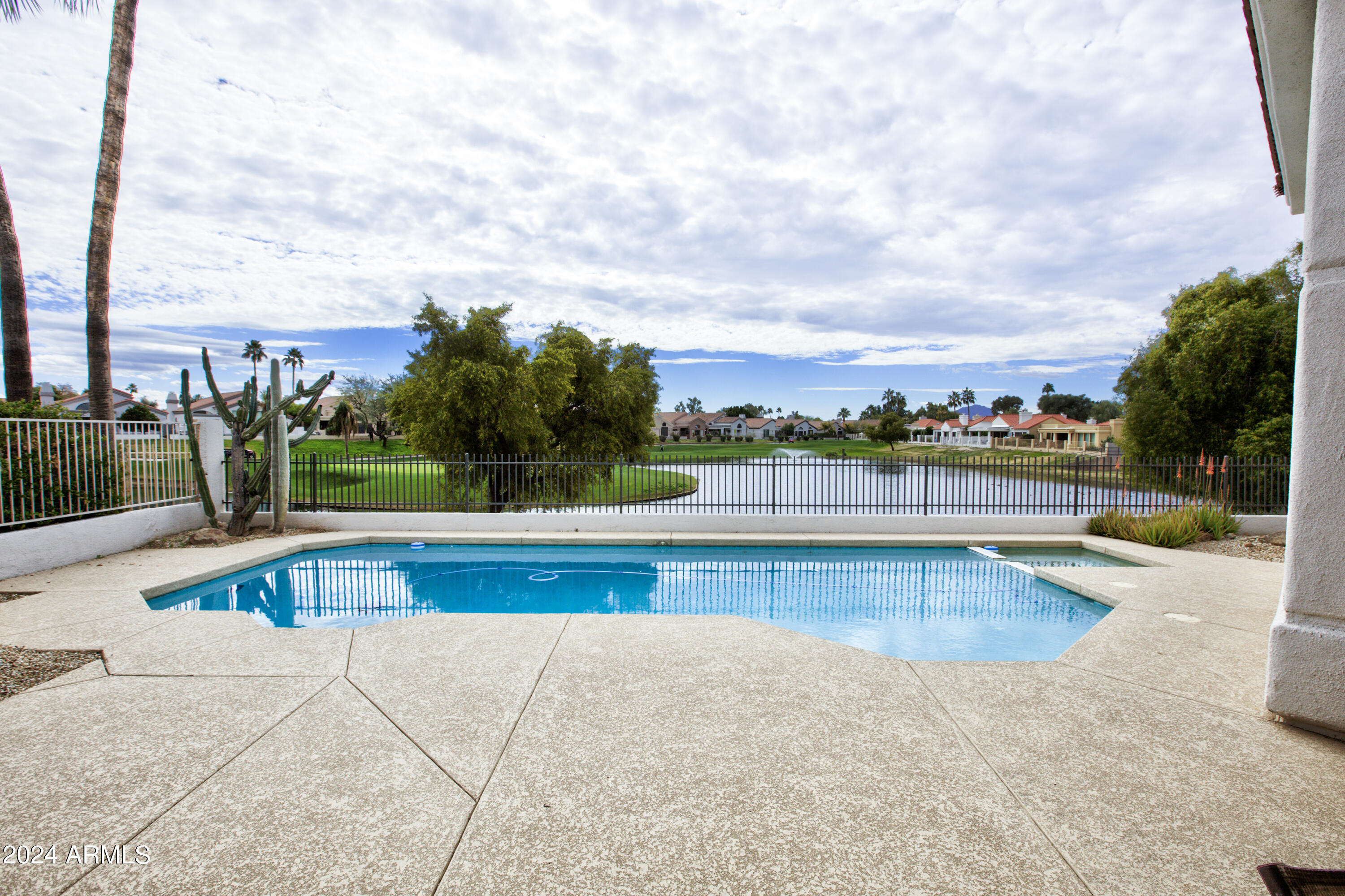 8155 E JENAN Drive