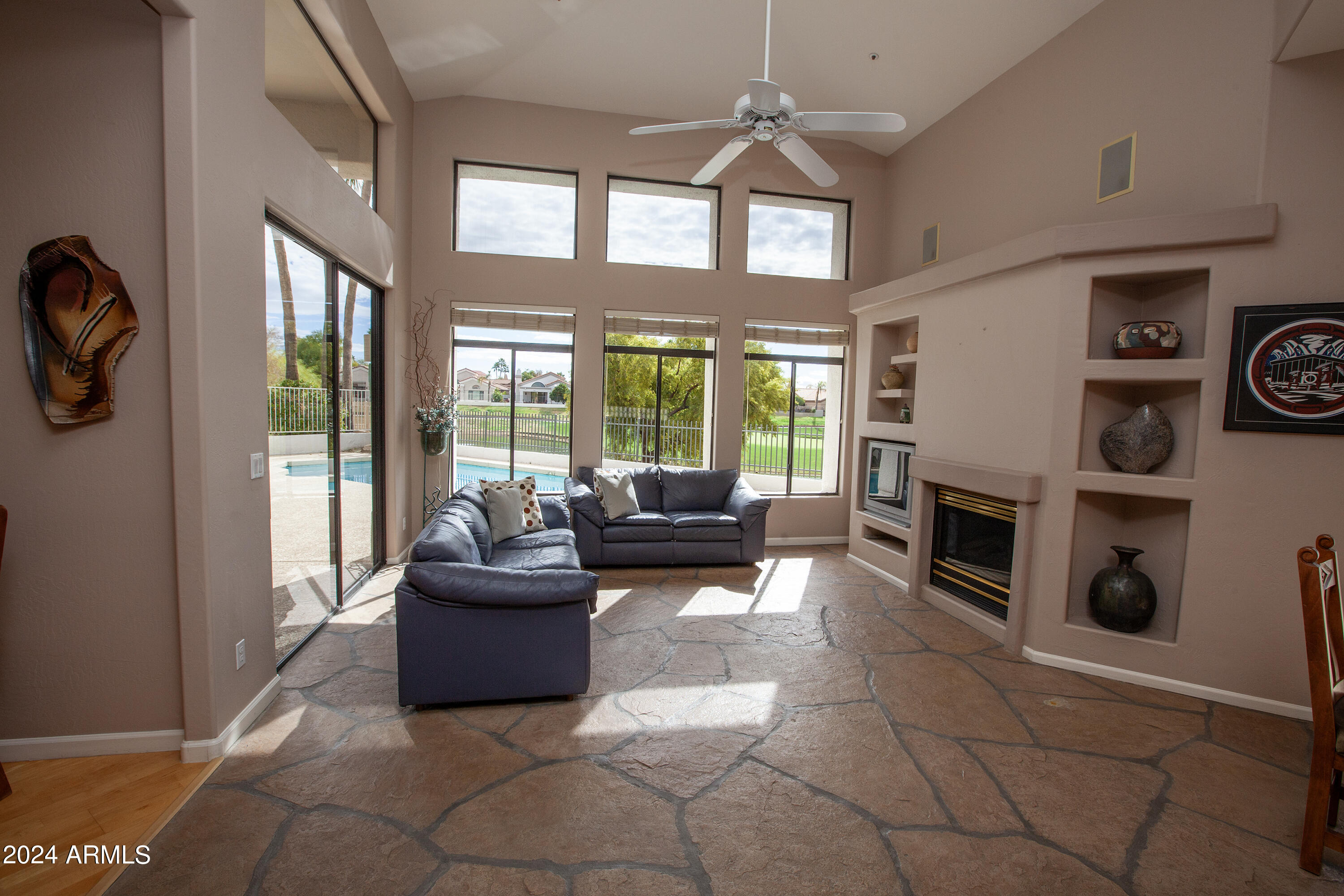 8155 E JENAN Drive