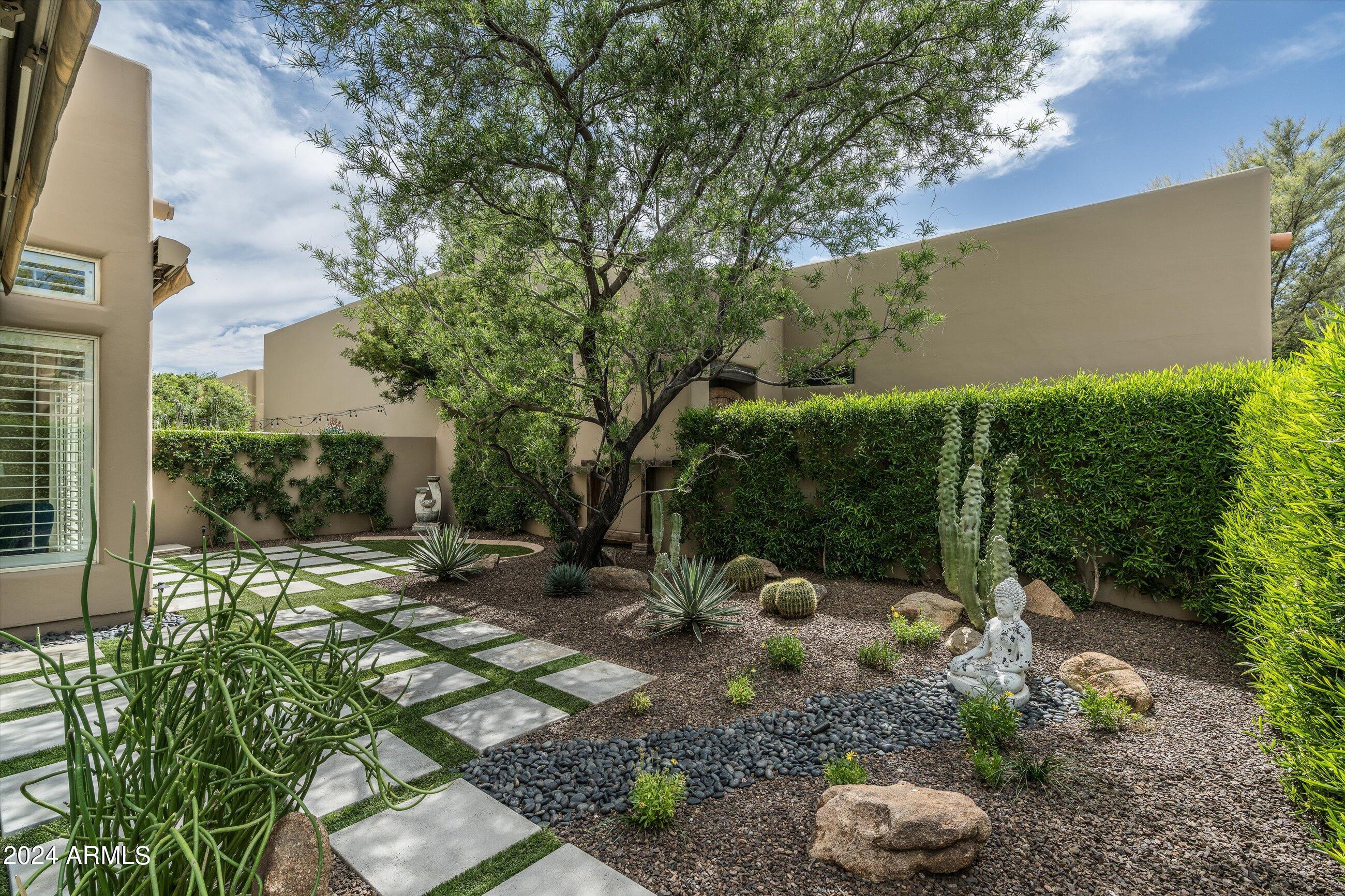 6711 E CAMELBACK Road 33