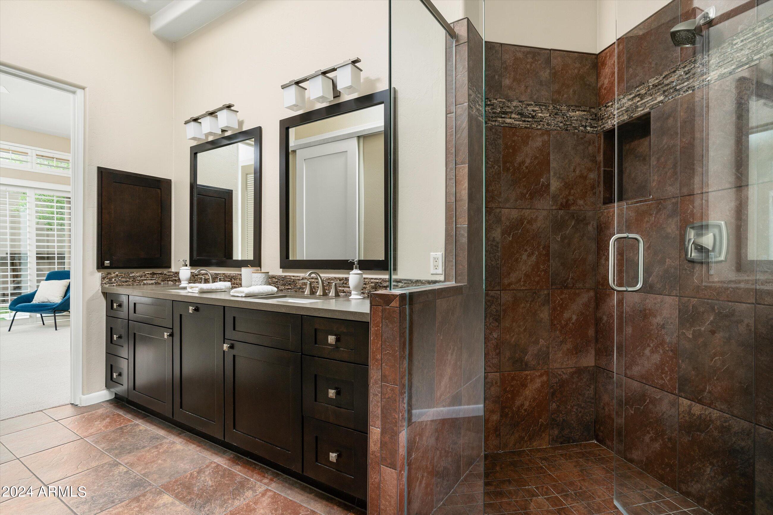 6711 E CAMELBACK Road 33