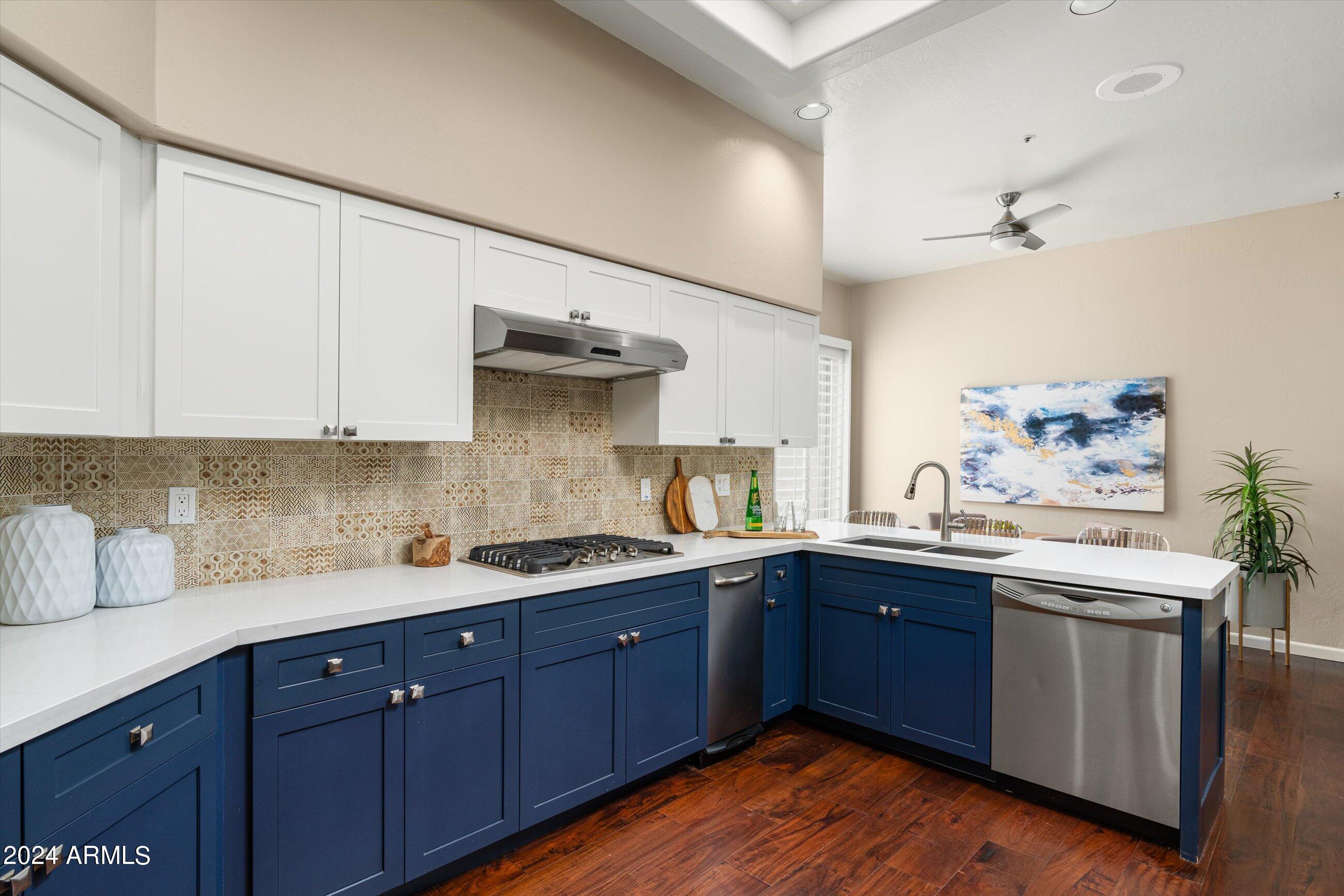 6711 E CAMELBACK Road 33