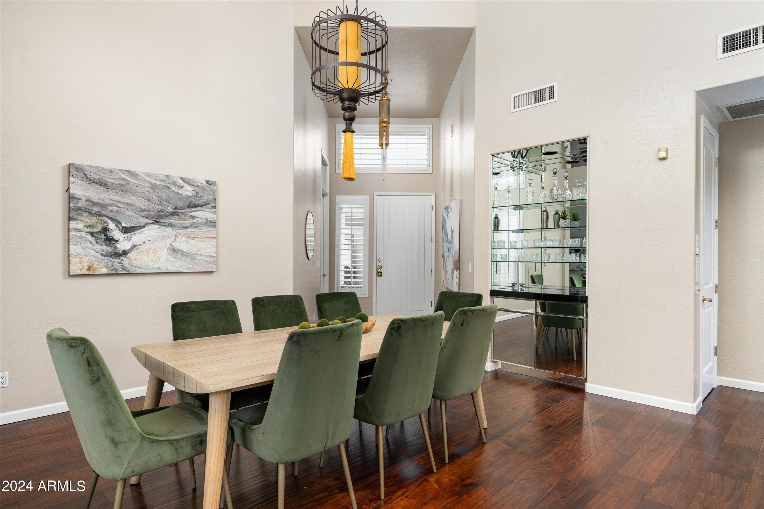 6711 E CAMELBACK Road 33