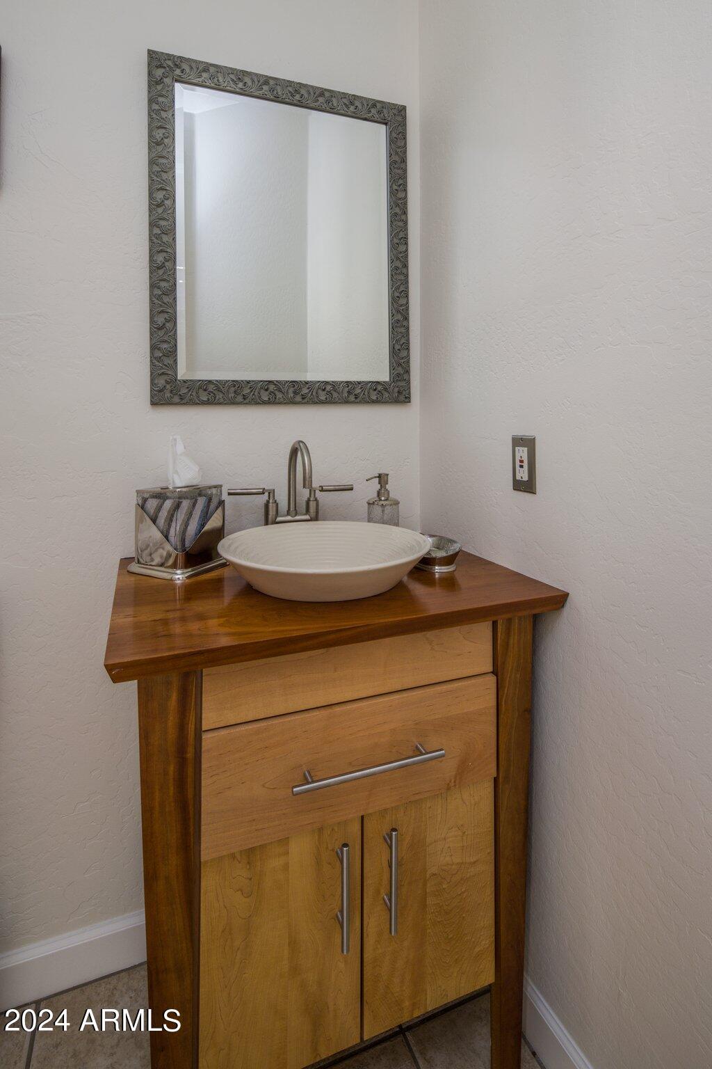 8512 E GILDED PERCH Drive