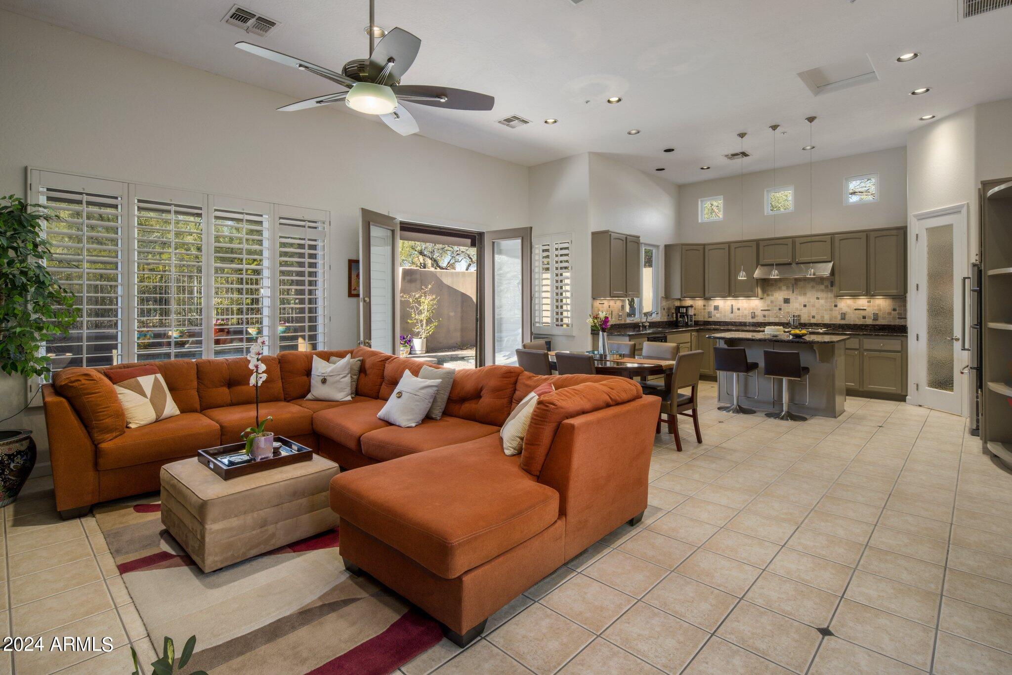 8512 E GILDED PERCH Drive