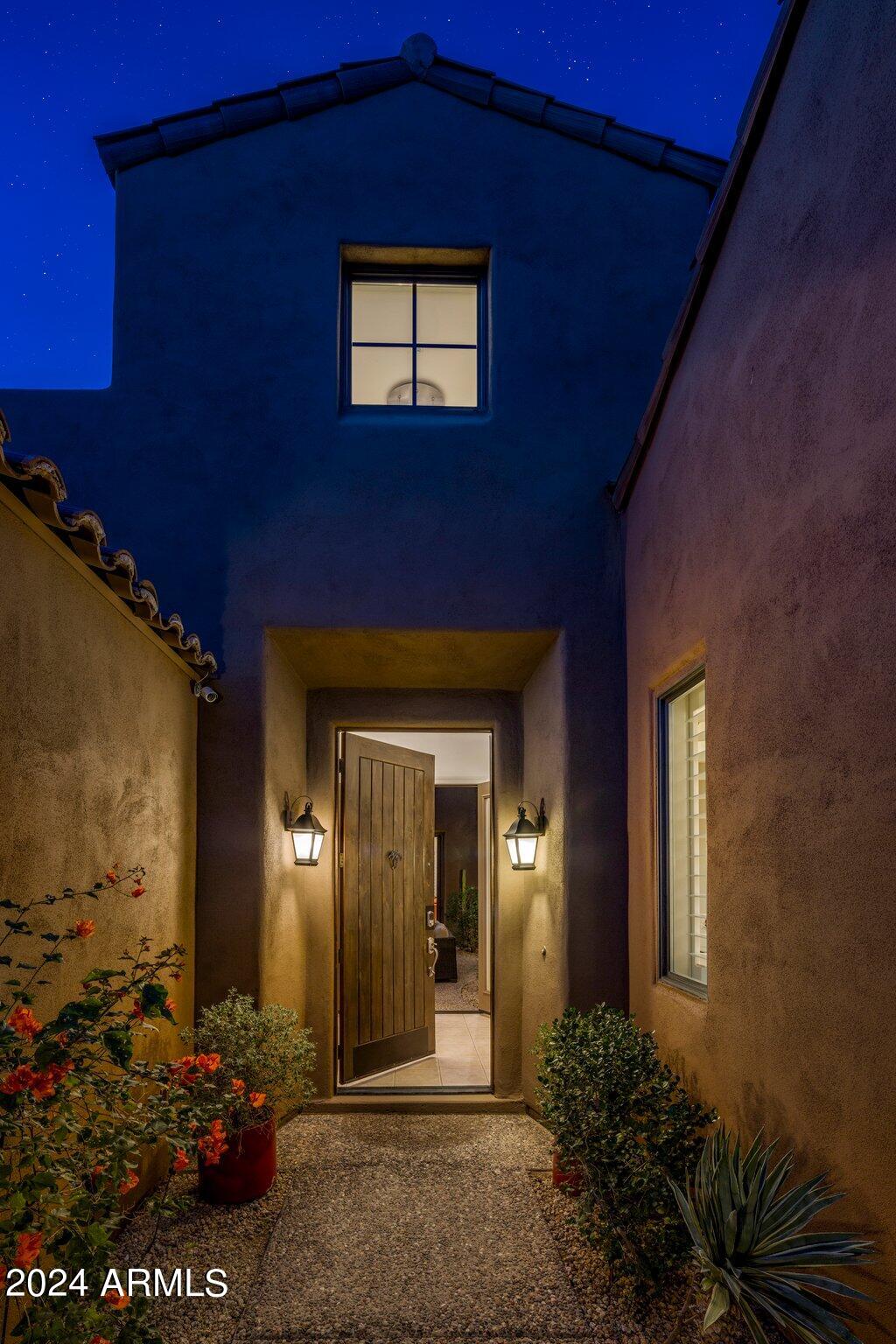 8512 E GILDED PERCH Drive