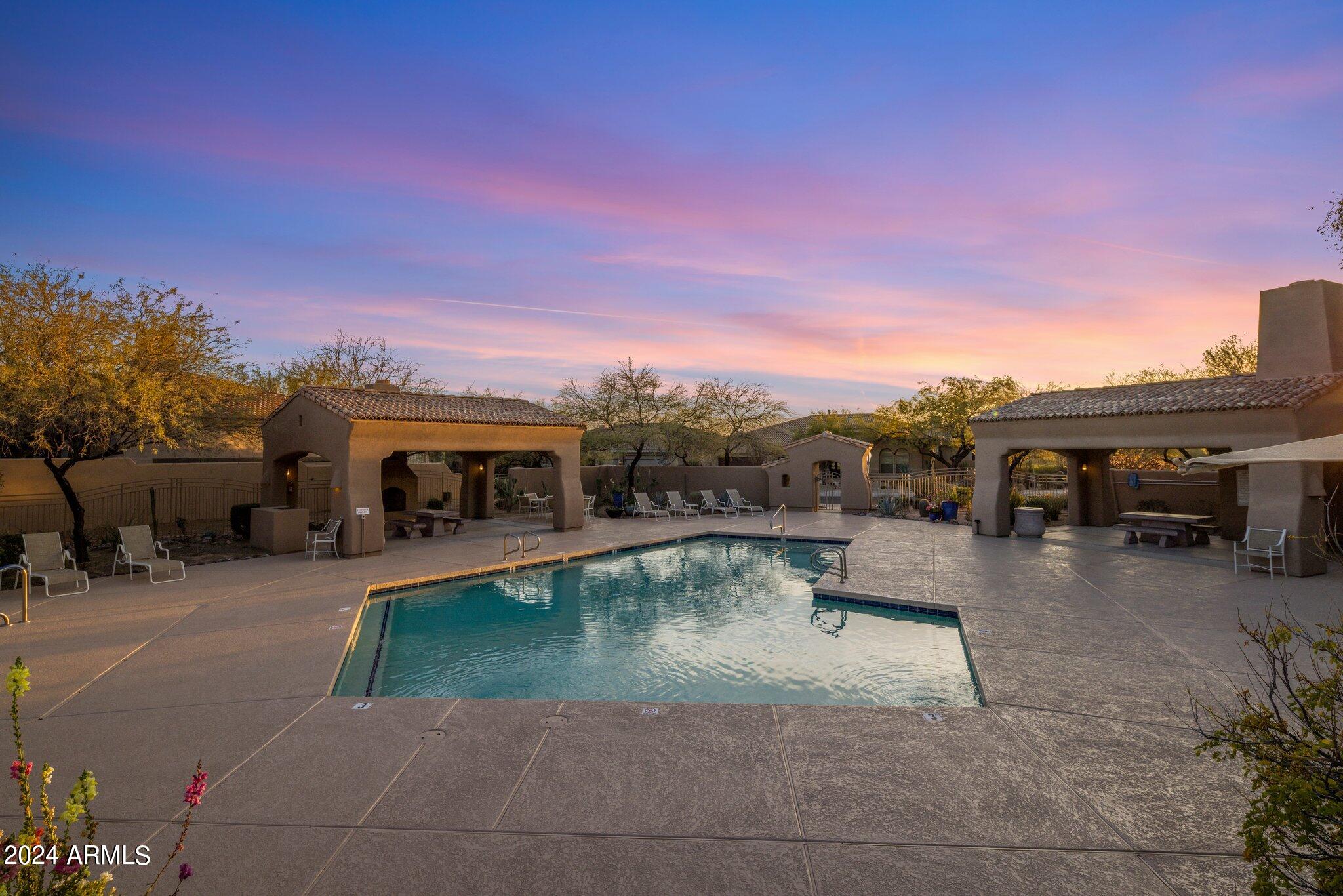 8512 E GILDED PERCH Drive