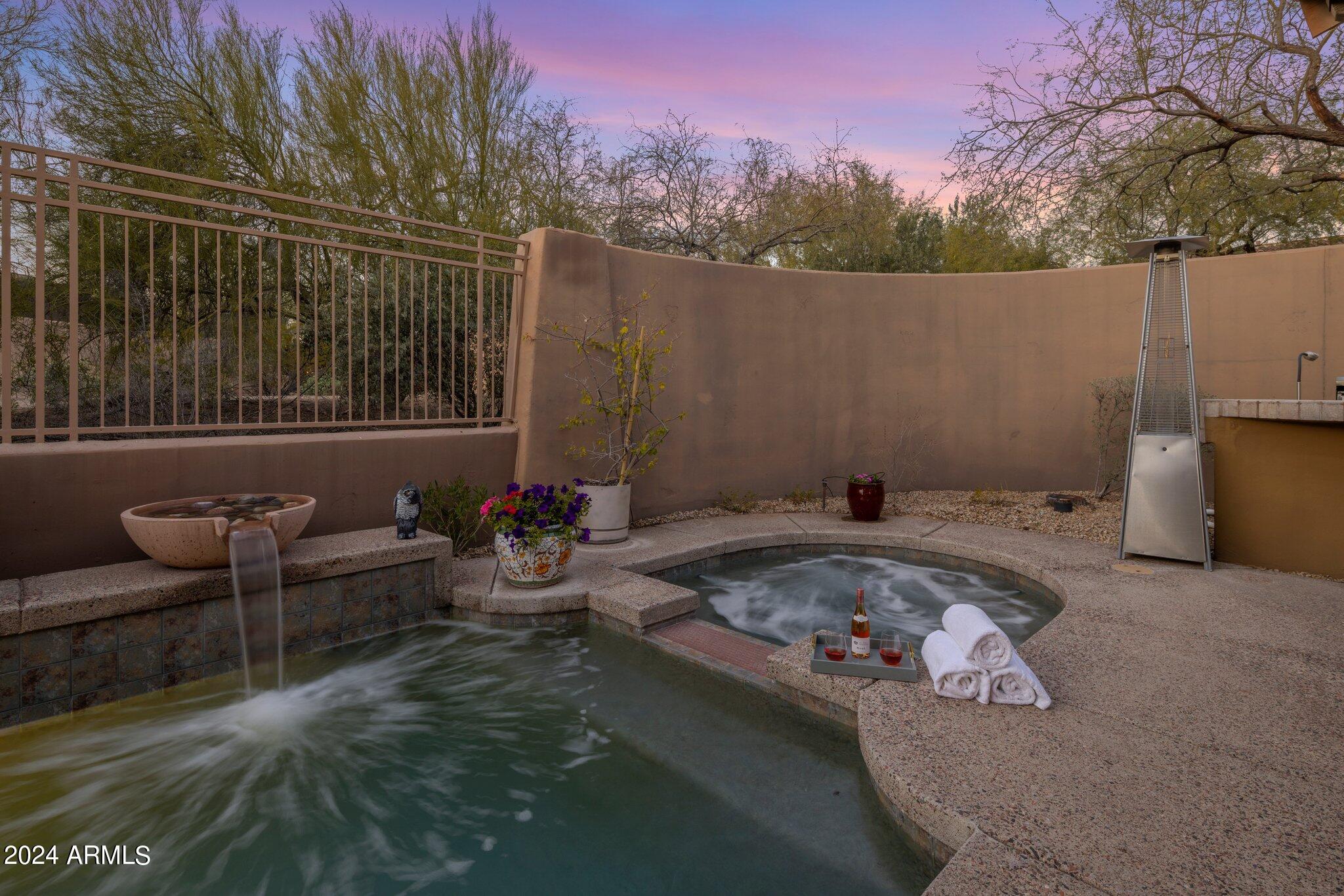 8512 E GILDED PERCH Drive