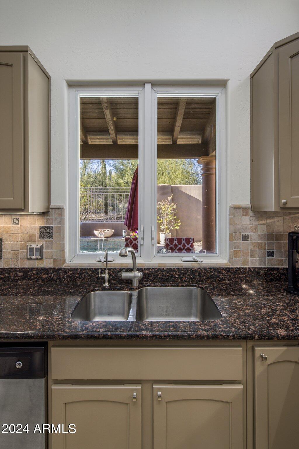 8512 E GILDED PERCH Drive