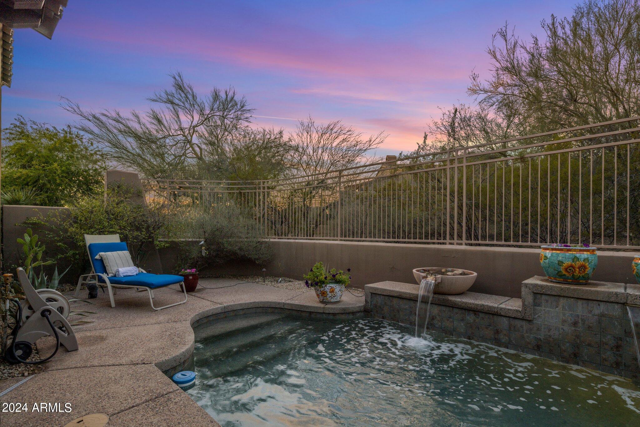 8512 E GILDED PERCH Drive