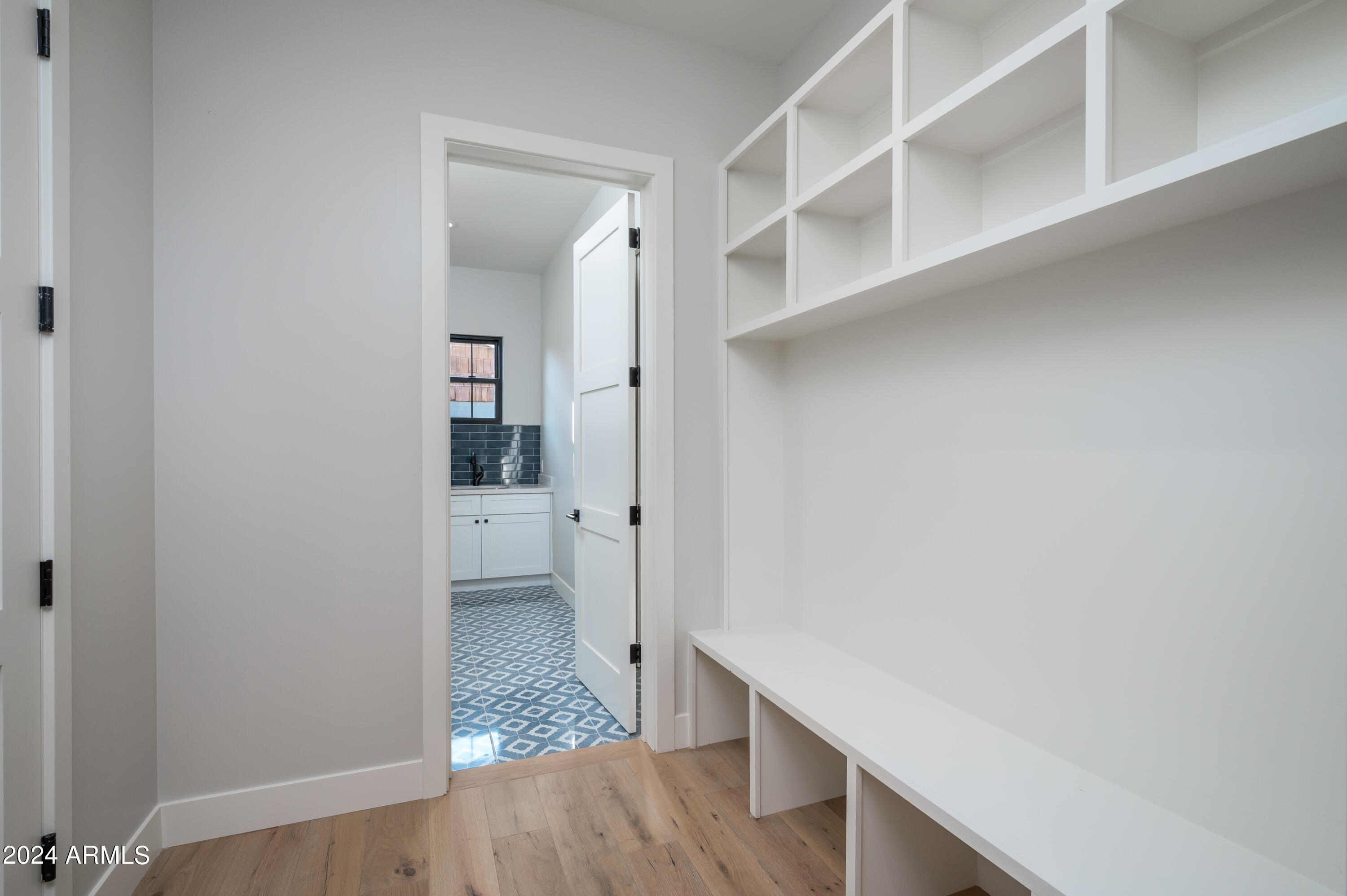 4164 E CAMELBACK Road