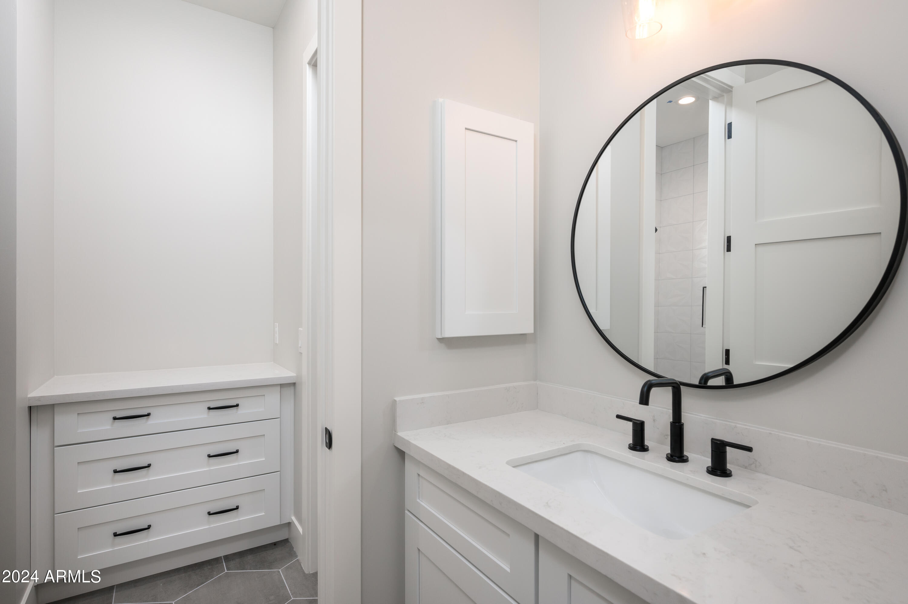 4164 E CAMELBACK Road