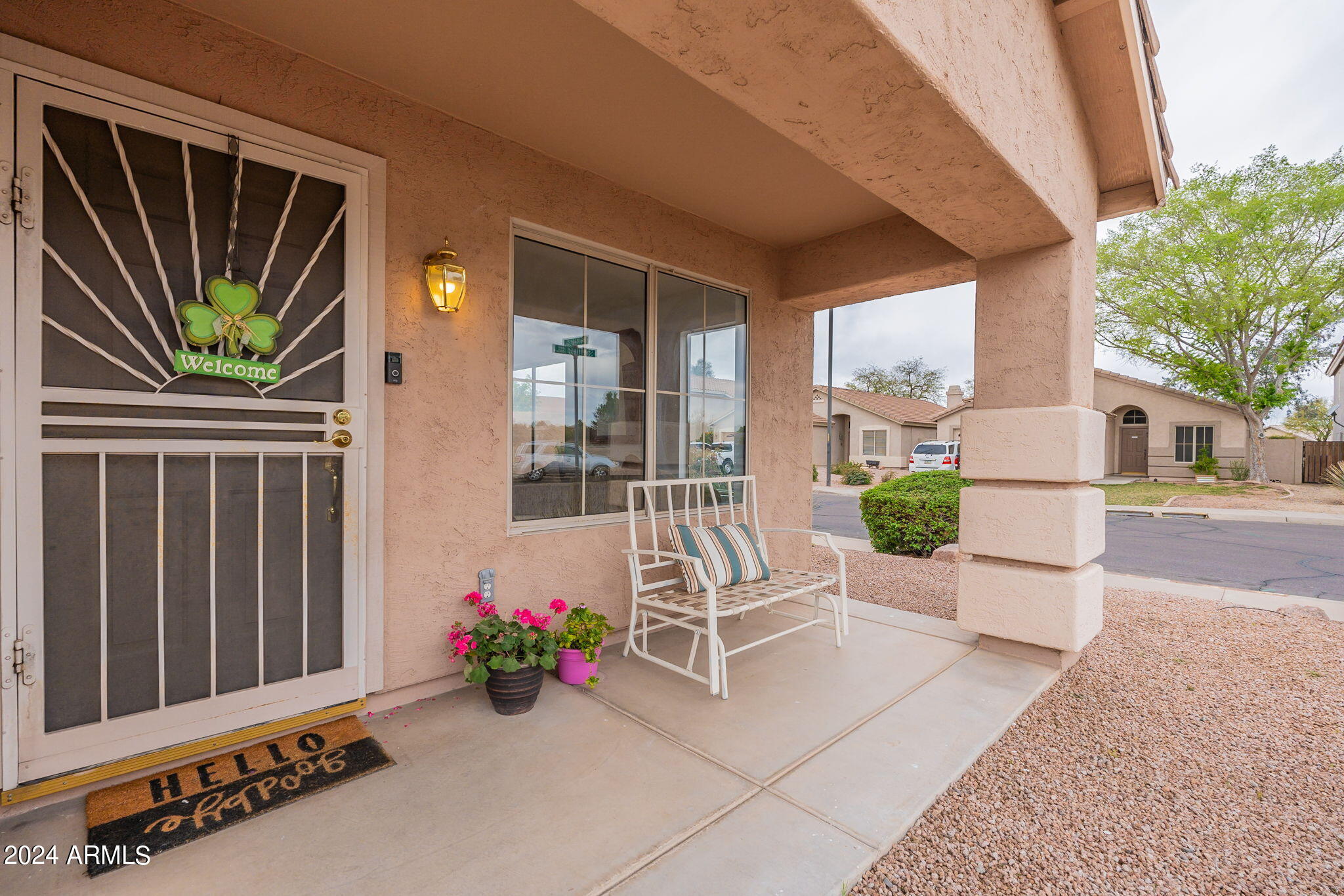 843 E SHEFFIELD Avenue