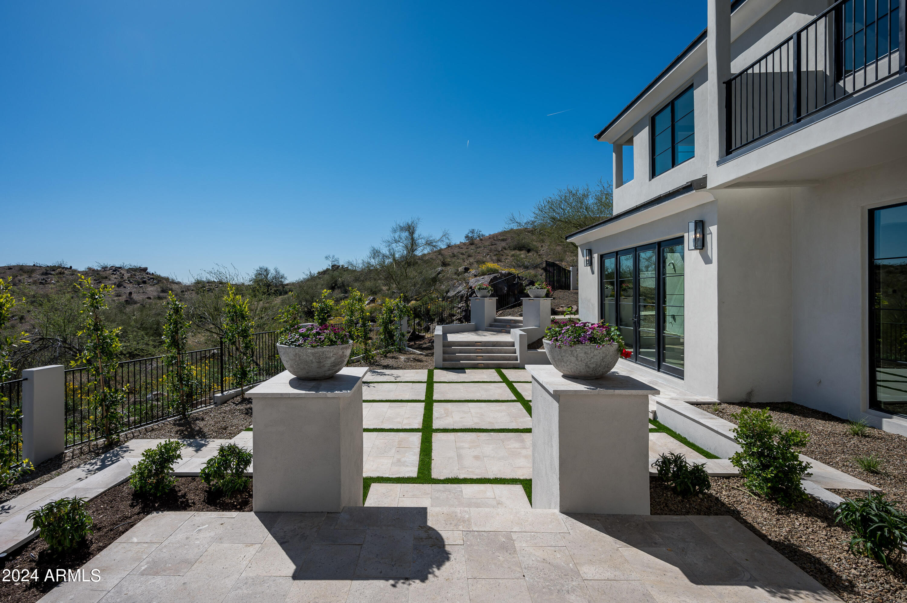 3440 E TONTO Drive