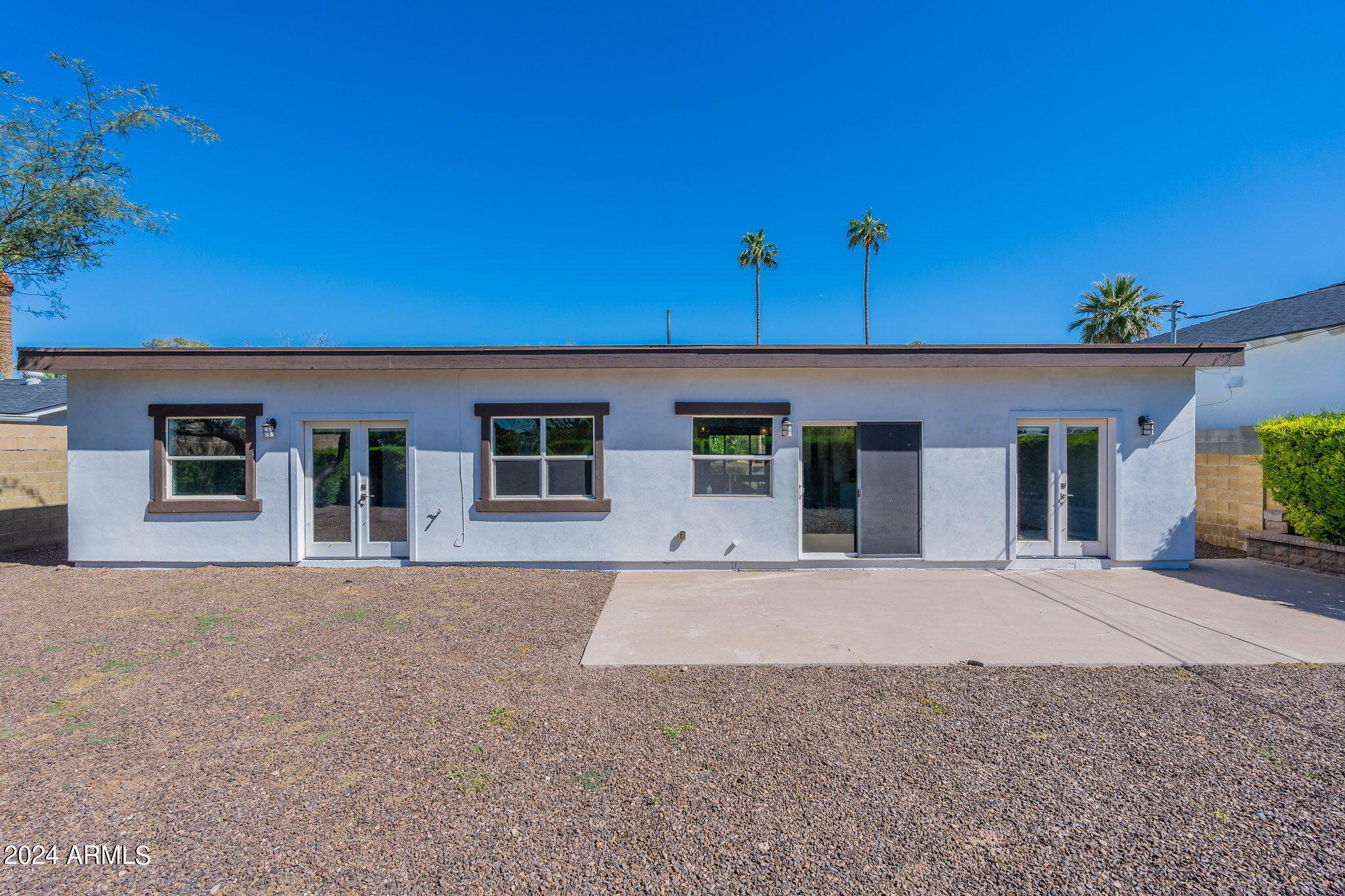 4139 E CAMPBELL Avenue