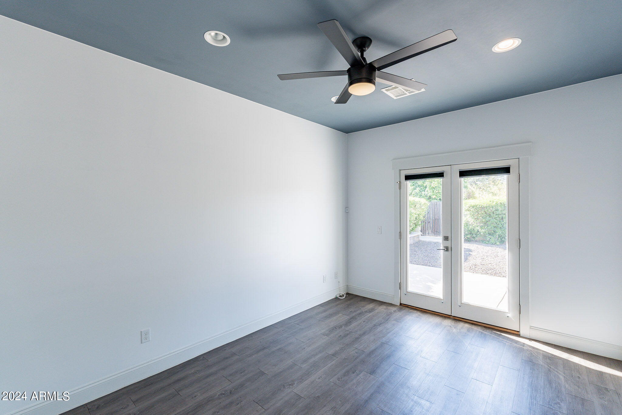 4139 E CAMPBELL Avenue