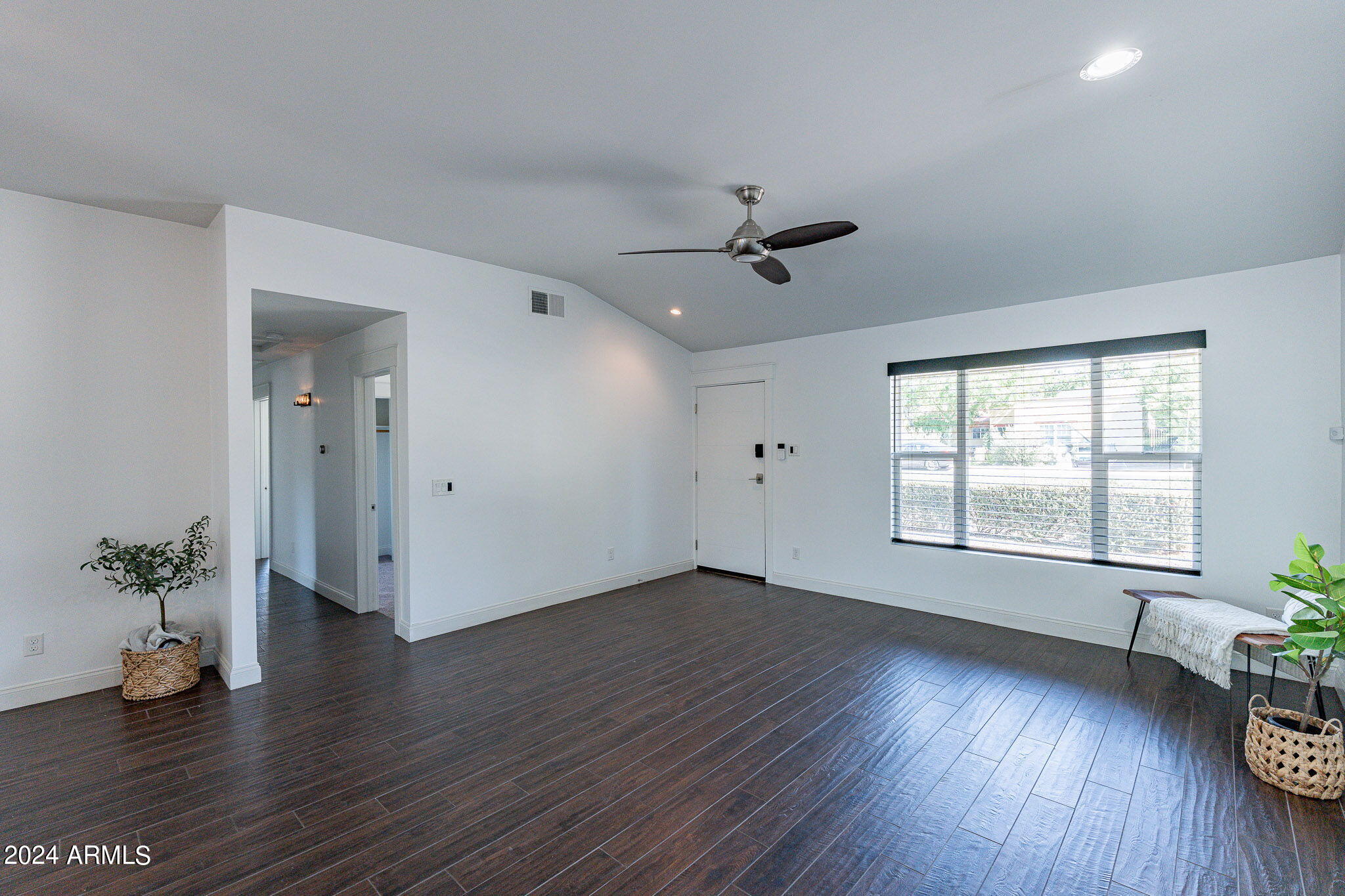 4139 E CAMPBELL Avenue