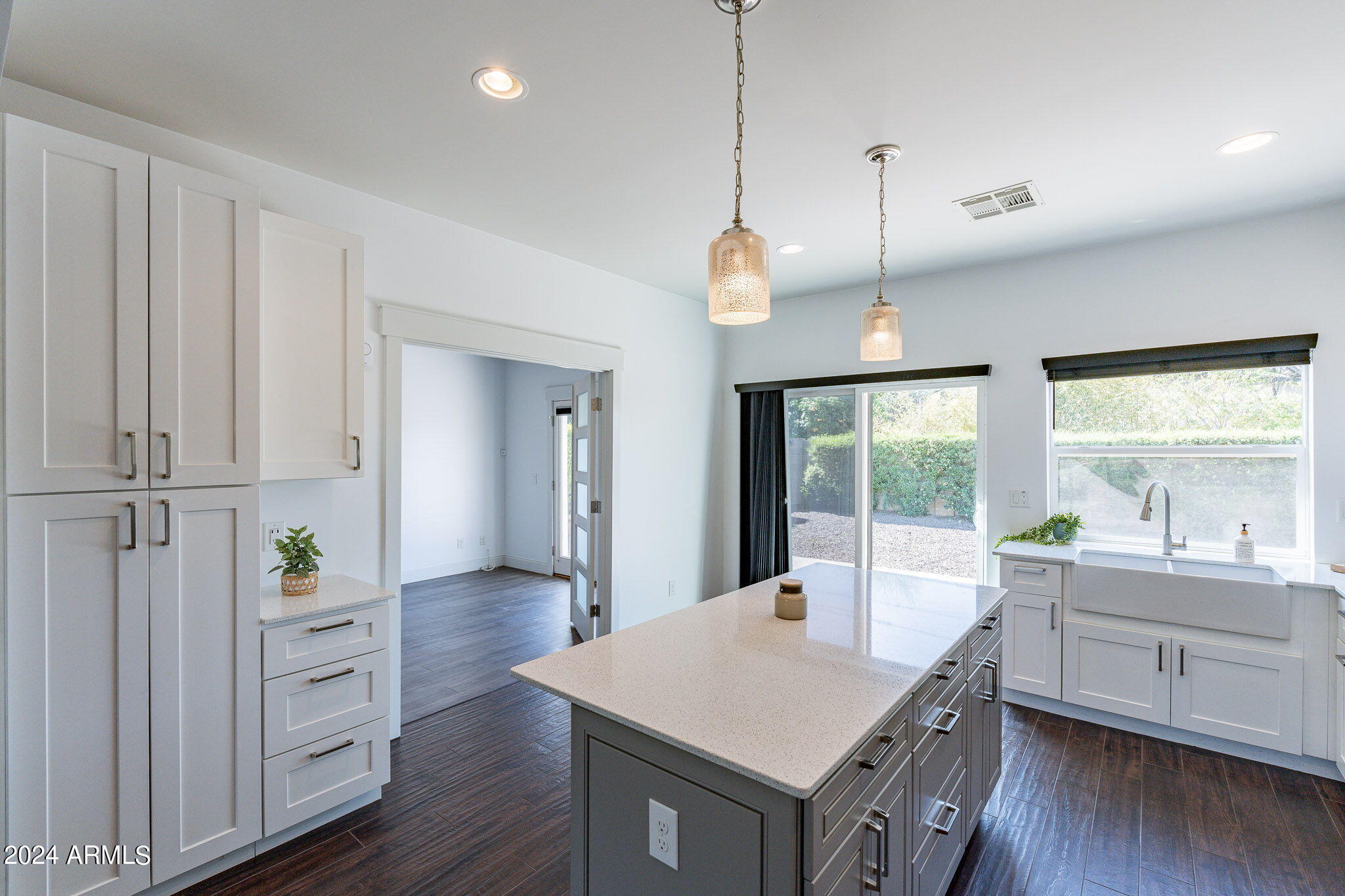 4139 E CAMPBELL Avenue