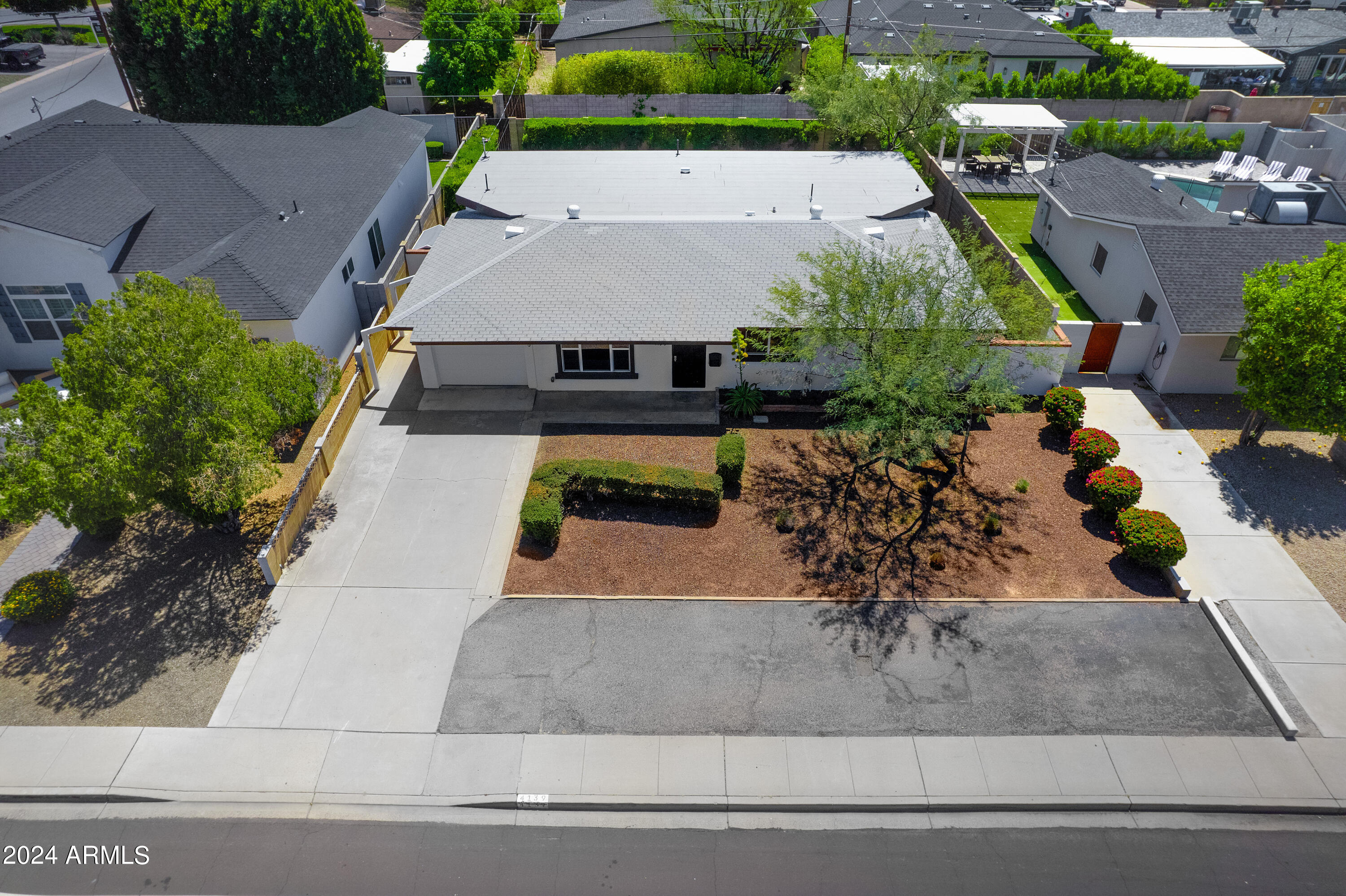 4139 E CAMPBELL Avenue