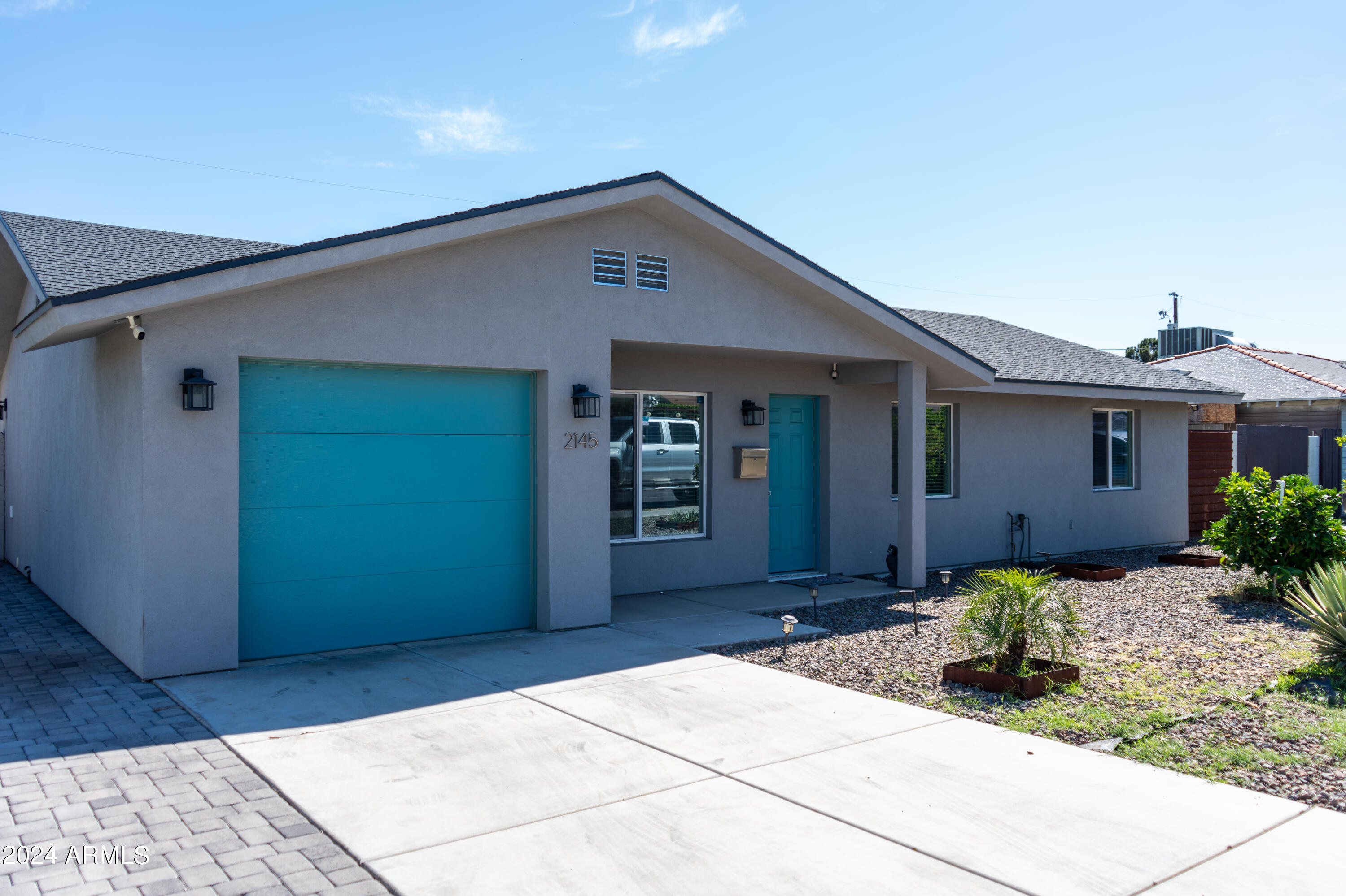 2145 W FAIRMOUNT Avenue