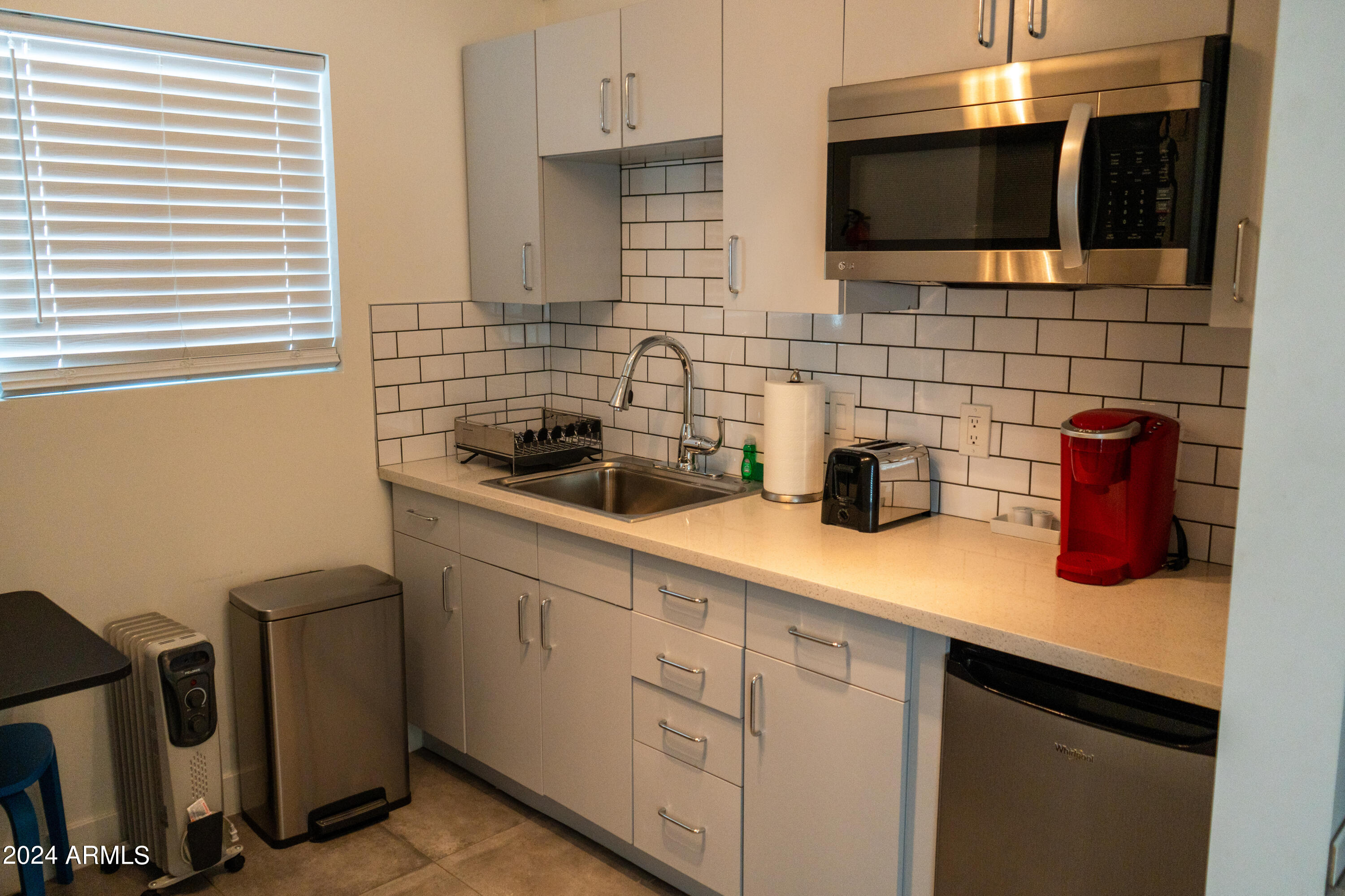 2145 W FAIRMOUNT Avenue